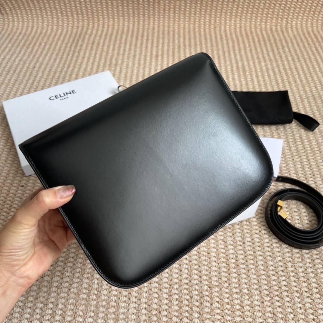 CELINE Medium Classic bag in box calfskin Black เกรดออริจินอล กระเป๋าสะพายแบรนด์เนมซีลีนหนังแท้สีน้ำตาล สีดำ อะไหล่ทองหรู งานหนังเรียบ สวยหรู ด้านในเปิดด้วยบีบอะไหล่ทอง ภายในแบ่งเป็น2ช่องและช่องซิปอีก1ช่อง จุของได้กำลังดี ใส่โทรศัพท์ กระเป๋าสตางค์ใบสั้น ข