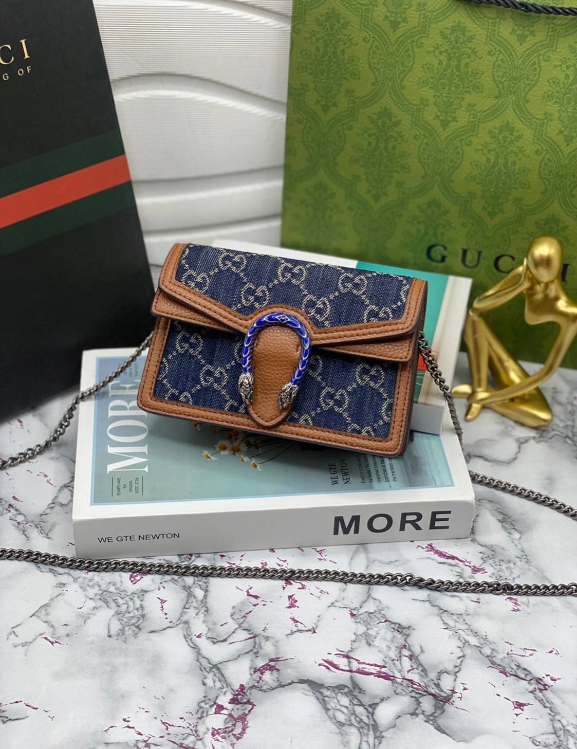 หนังแท้ GUCCI Denim Dionysus mini bag / GG Dionysus Shoulder bag / GG Denim Dionysus พร้อมส่งที่ไทย กระเป๋าสะพายข้างเดนิมสีเข้มสลับหนังแท้สีน้ำตาลงาช้าง เกรดหนังคุณภาพดียิ่งใช้หนังยิ่งสวย โทนสีน่าใช้มากก มาในดีไซน์คลาสสิคเรียบหรูเข้ากับทุกลุ๊คแบบไม่มีเอ้า