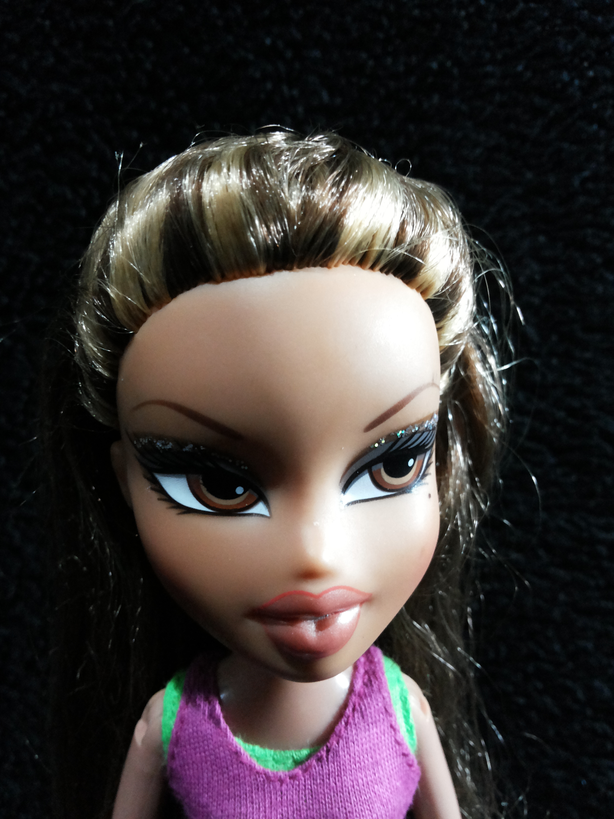 Bratz_Sasha in Girlz Night Out ตุ๊กตาแบรทส์แท้มือสองสภาพดี