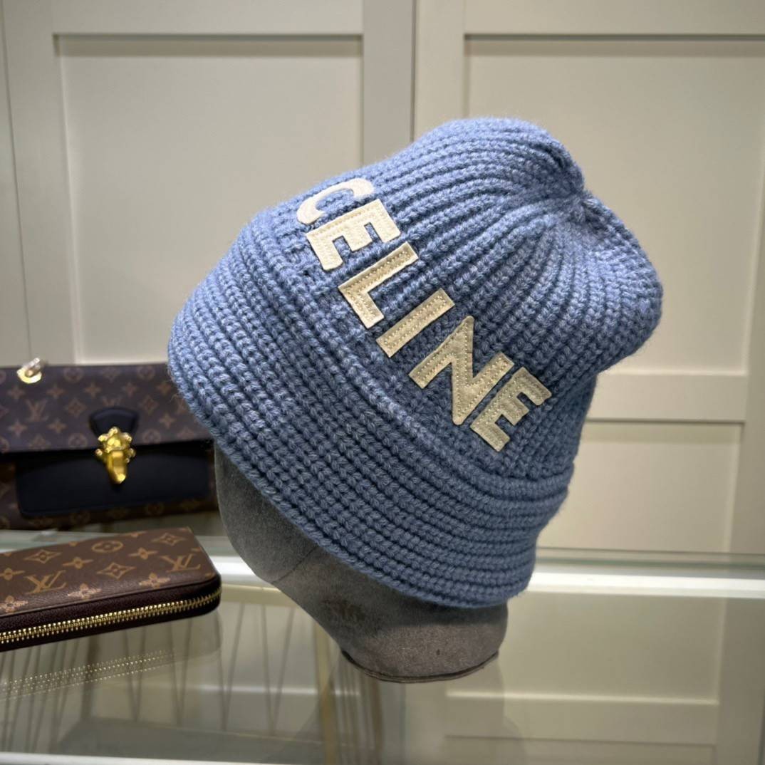 CELINE KNIT HAT / CELINE EMBROIDERED KNIT WOOL BEANIE หมวกไหมพรมเซลีน รุ่นใหม่ล่าสุด ใส่แล้วปังมากค่าา น่ารักที่สุด ใช้ได้ทั้งชายหญิง น่ารักมากกกก ไหมพรมทอแน่นเนื้อดี ตรงปกค่า