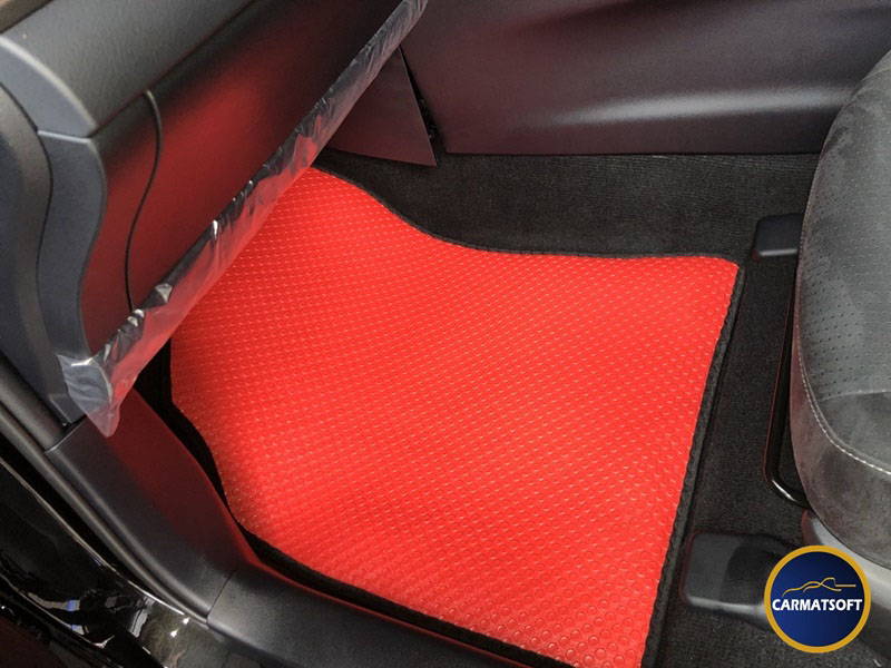 ยางปูพื้นรถยนต์ LEXUS CT200h แบบกระดุมเม็ดเล็กpvc สีแดงขอบดำ