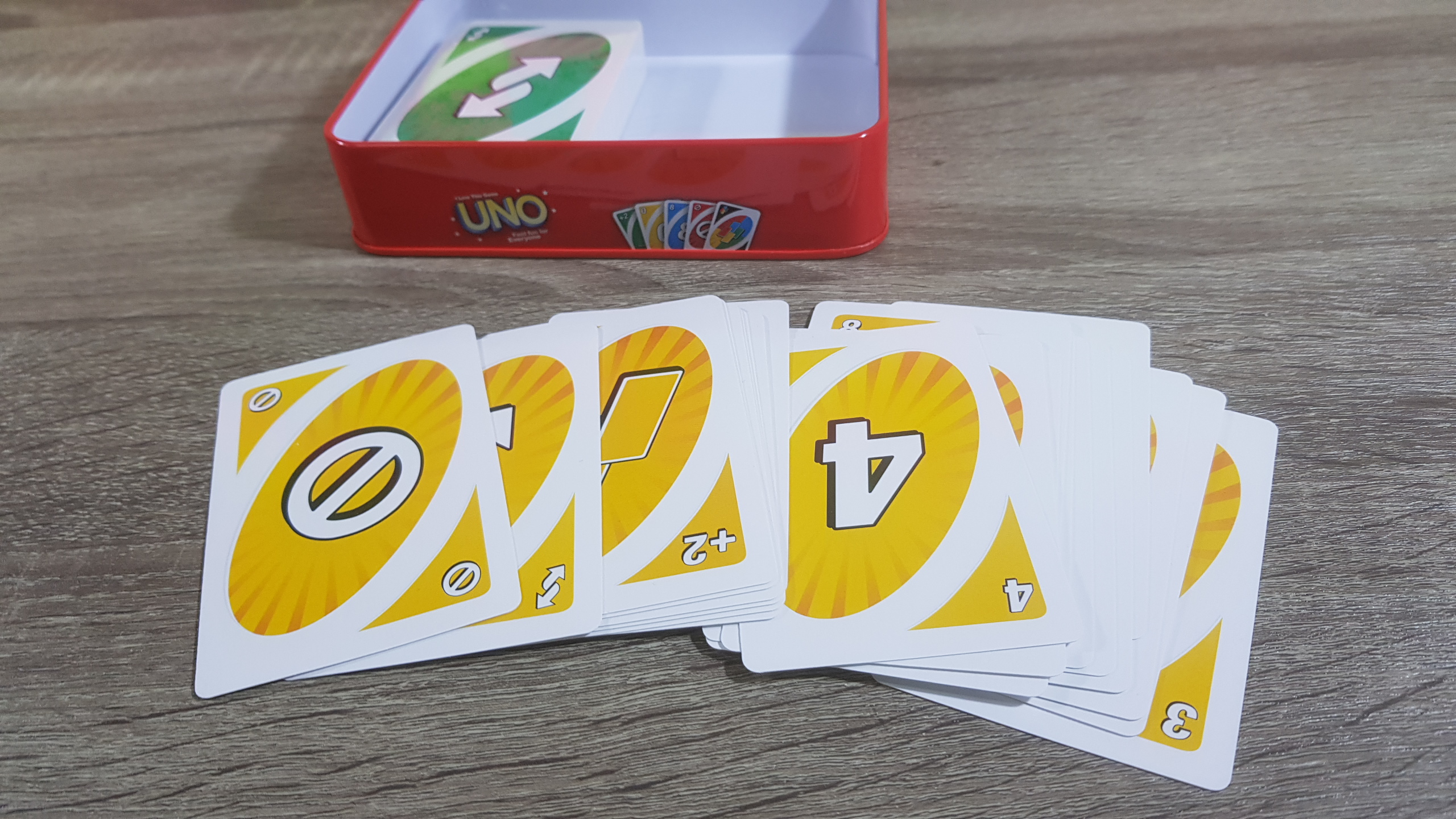 อูโน่กล่องเหล็กการ์ดกระดาษมันไซส์ปกติ (ขนาดการ์ด5.6x8.5 cm.)