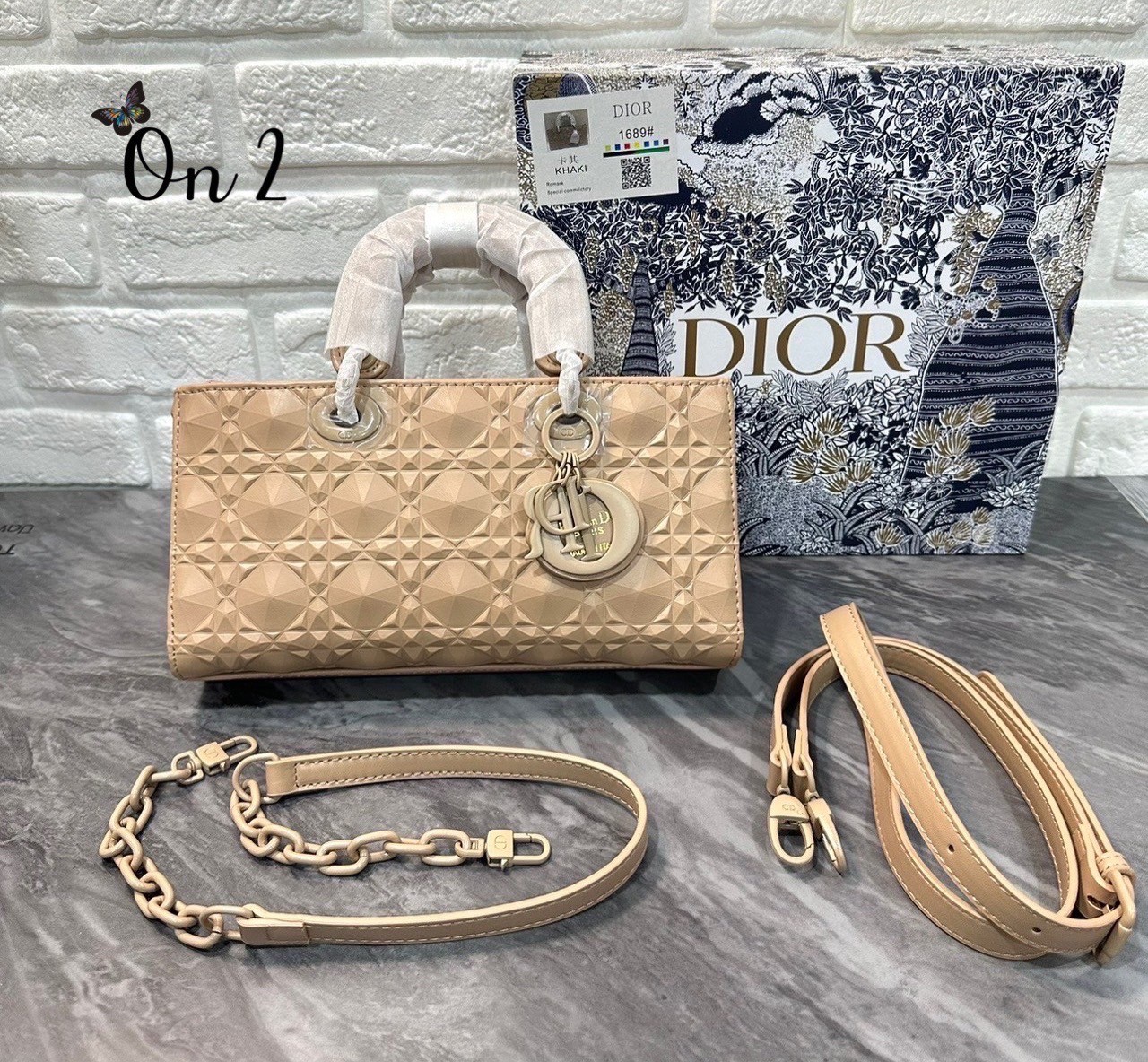 DIOR LADY D-JOY BAG Cannage Calfskin with Diamond Motif 10" คือราชนิกุลมากแม่ความเลดี้ ดิออร์ที่เกินต้าน งานชนช้อปปังสุด ถือสลับแท้ไม่โป๊ะ