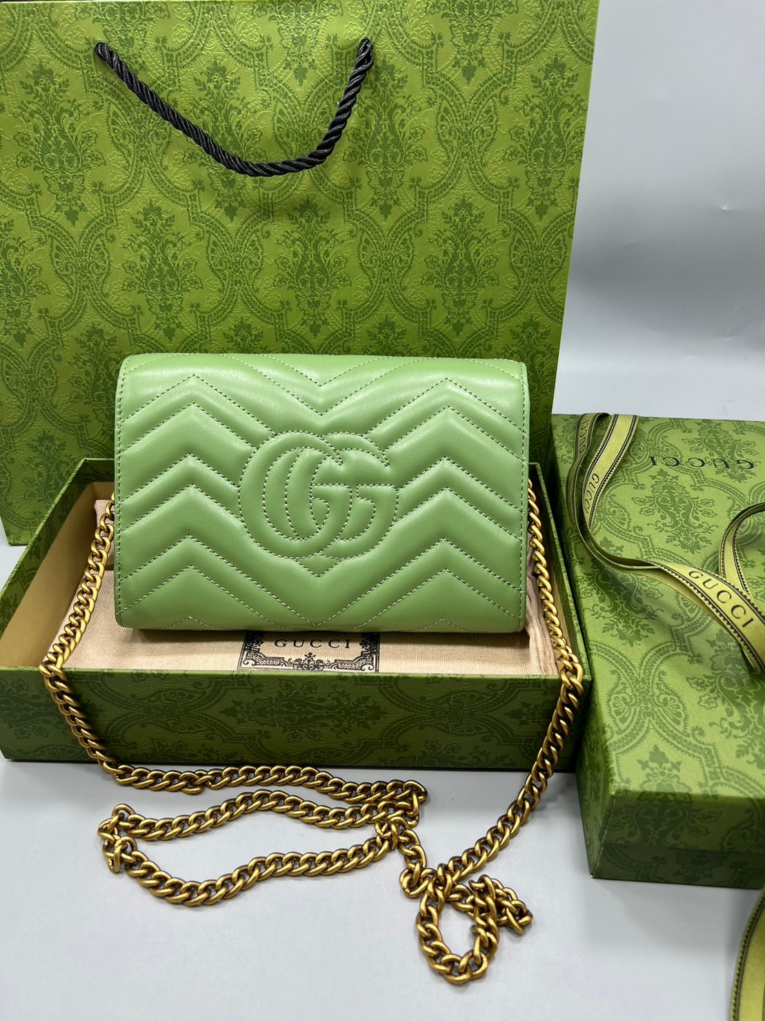 GUCCI GG Marmont Chain Wallet Matelasse Mini Soft Leather / GUCCI WOC เกรดออรินอล งานหนังสวยมากค่ะ ละมุนที่สุด ใส่บัตร ใส่แบงค์ได้ รับรองว่าจะเป็นกระเป๋าที่จะหยิบใช้งานได้บ่อยๆ รับประกันความสวยปังค่าาา