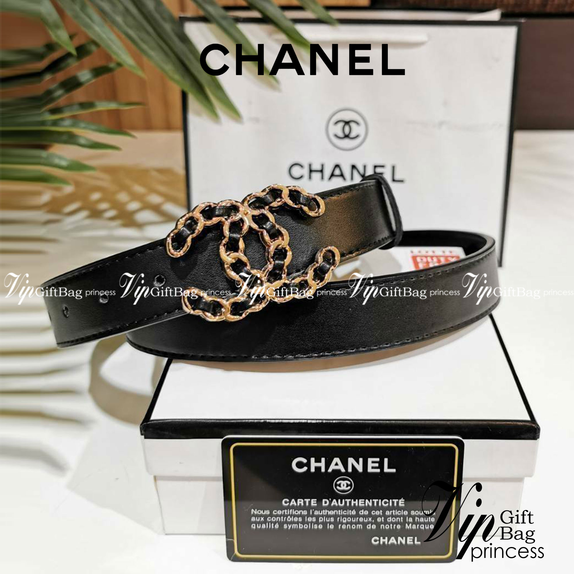 Chanel Vintage Logo Leather Belt VIP Gift With Purchase (GWP) พรีเมี่ยมกิ๊ฟ Limited จาก CHANEL PARFUME DUTYFREE วัสดุ Calfskin หนังแท้เรียบสวย หัวเข็มขัดโลโก้แบรนด์ 3D Vintage สายปรับระดับได้ มาในดีไซน์คลาสสิคเรียบหรูเข้ากับทุกลุ๊คแบบไม่มีเอ้าท์ พร้อม Ori