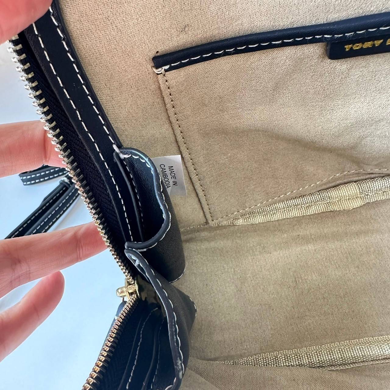 TORY BURCH MINI PEBBLED SWING BAG / Tory Mini Swing Bag in Pebbled Leather / T Monogram Jacquard Swing Bag กระเป๋าสะพาย คอลเลคชั่นใหม่ล่าสุดดีไซน์สุดคลาสสิก รูปทรงโดม