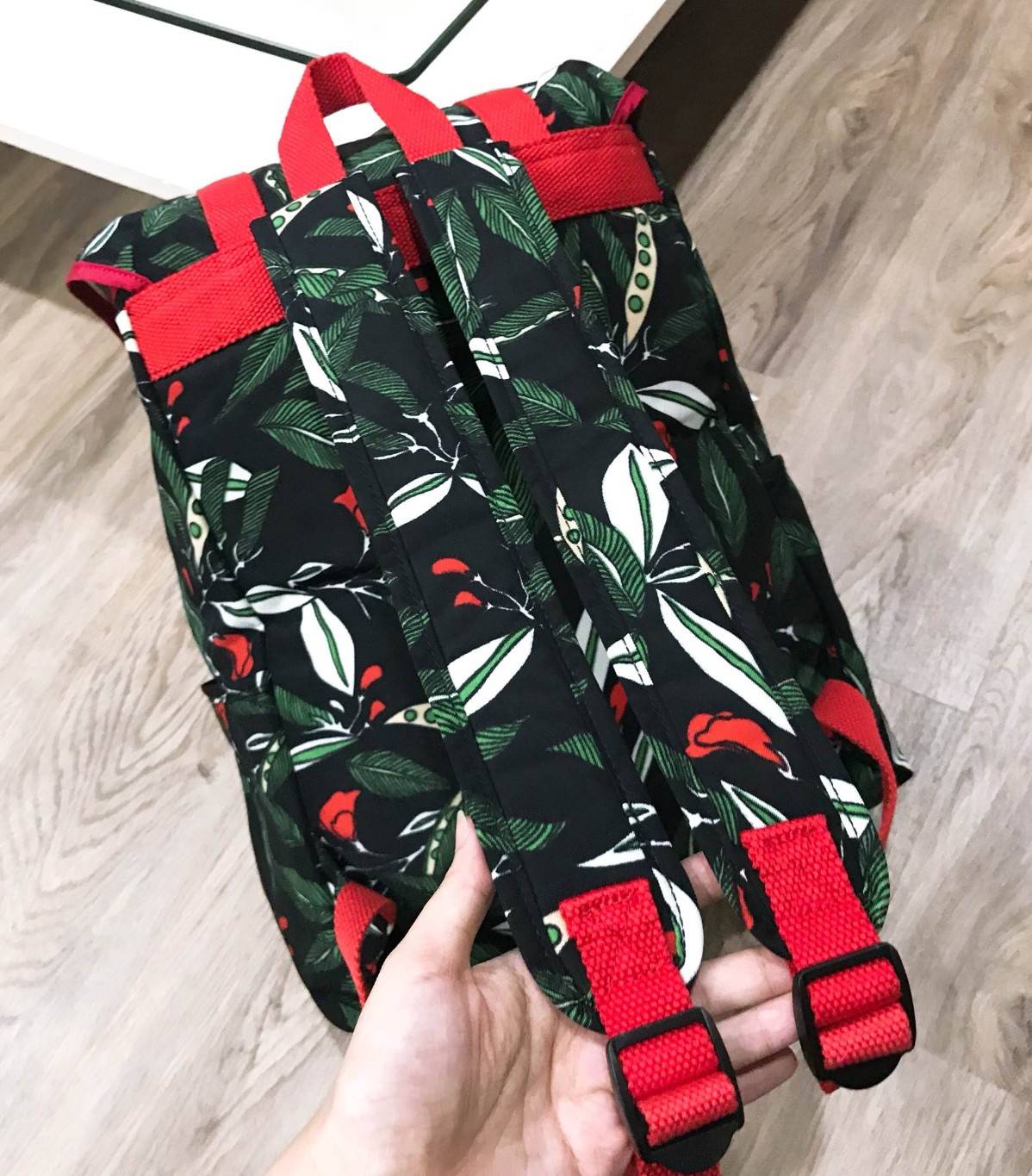 KIPLING EXPERIENCE PREMIUM BACKPACK (LARGE) รุ่นยอดนิยมใบใหญ่กำลังดีวัสดุ Nylon+Polyester100% น้ำหนักเบา Multicolor ลวดลายสวยตามคอนเซปคอลเลคชั่นใหม่ มีช่องซิปใส่ของด้านหน้าช่องใส่ของด้านข้าง2ฝั่ง หัวซิปเเบรนด์ ภายในมีช่องใส่ Notebook พร้อมฟองน้ำ Support ค