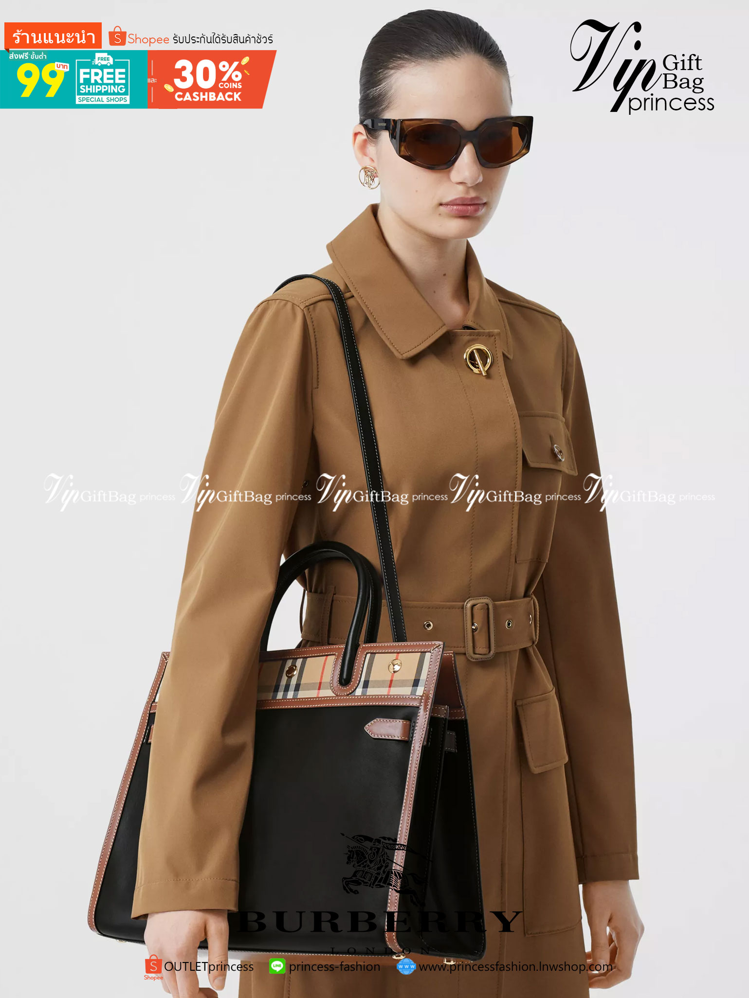 BURBERRY Women Vintage Check Two-handle Title Bag / BURBERRY Leather and Vintage Handle Bag อีกหนึ่งไอเท็มหายาก วัสดุ Leather Calfskin ลายวินเทจประดับกระดุมทองสวยหรูดีไซน์คลาสสิคคงไว้ซึ่งเอกลักษณ์แบรนด์ด้านข้างคาดด้วยสายหนังแท้ปรับทรงได้ หูจับหนังแท้แข็งแ