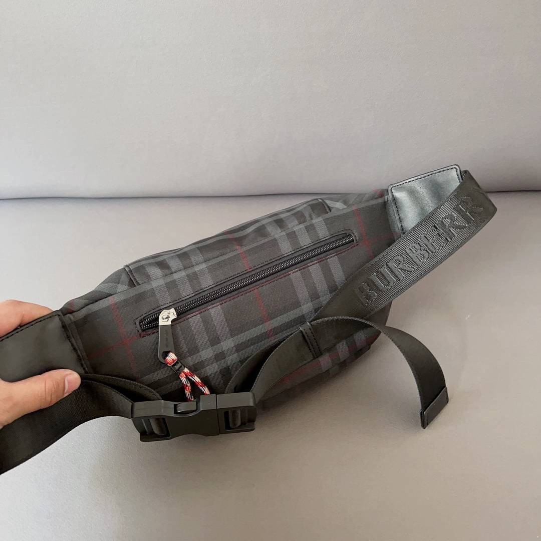 Burberry Vintage Check Sonny Belt Bag / BURBERRY FRAGRANCES BELT BAG วัสดุ 100% POLYAMIDE (Nylon & Canvas) กระเป๋าคาดเอว คาดอกแบบ UNISEX ใช้ได้ทุกเพศ ลายวินเทจตามแบบฉบับของแบรนด์