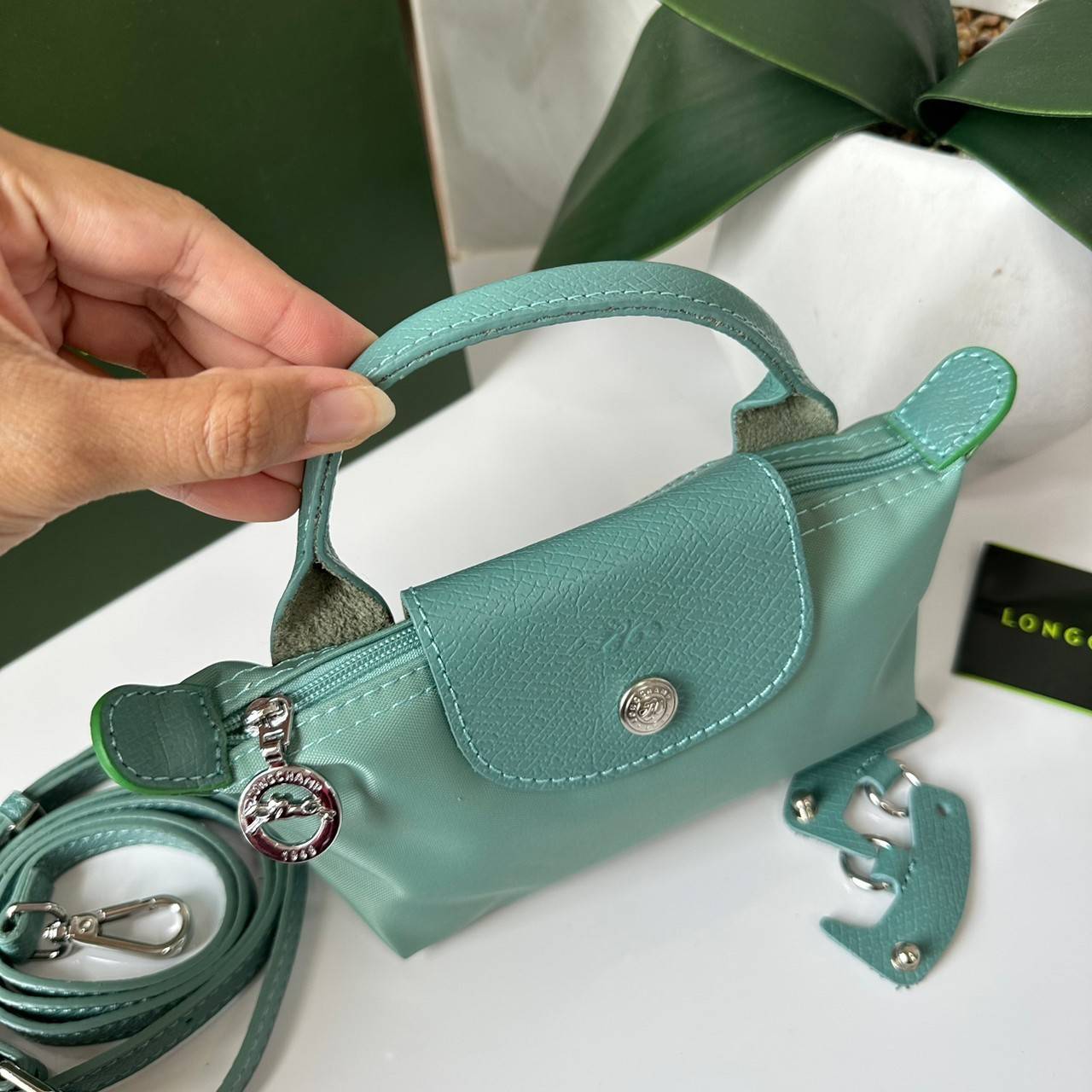 LONGCHAMP LE PLIAGE ORIGINAL Pouch with handle กระเป๋าใบเล็กขนาดกระทัดเหมาะกับใส่ของจำเป็นจุกจิก