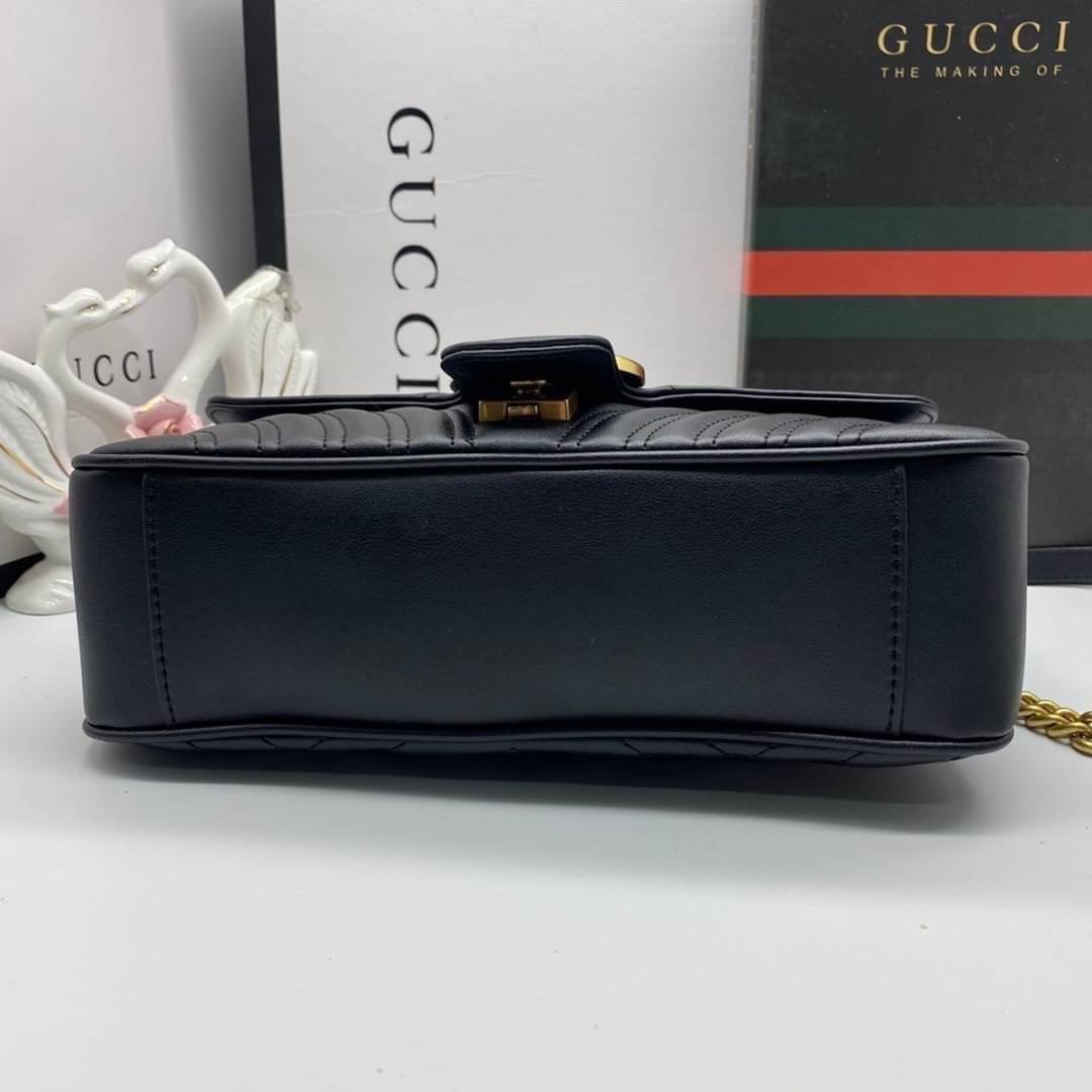 หนังแท้ GUCCI GG Marmont small matelassé shoulder bag 26cm ภาพสินค้าถ่ายจากงานขายจริง ใช้งานต่างประเทศได้ค่ะ