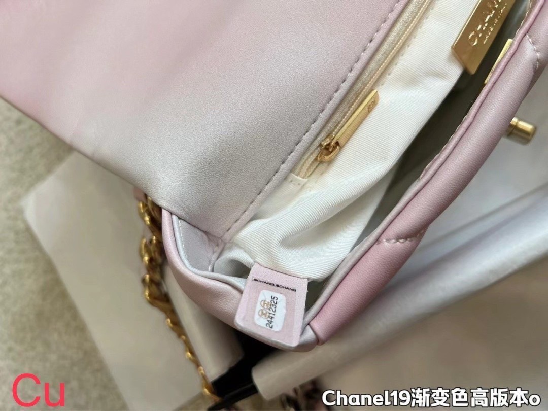 พร้อมส่ง 5 สี 8" 10" CHANEL 19 FLAP BAG กระเป๋าสะพายดีไซส์คลาสสิค หนังนิ่ม เงาขึ้นรูปสวย สายสะพายโซ่สองสีสลับหนัง