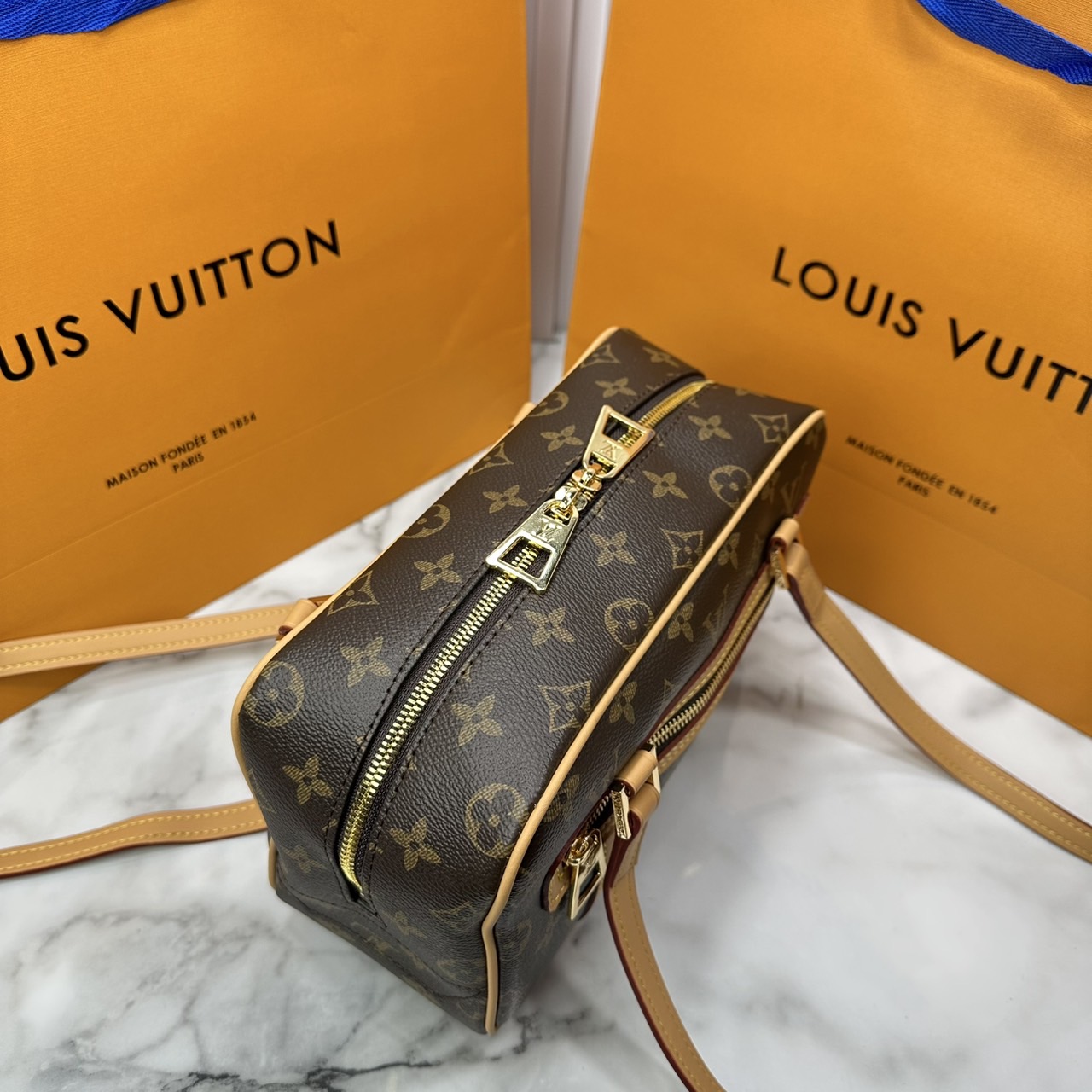 ORI หนังแท้ | LV Cite 2022 Monogram Canvas Handbags กระเป๋าสะพายรุ่นวินเทจยอดนิยม ไฮคลาสตลอดกาล