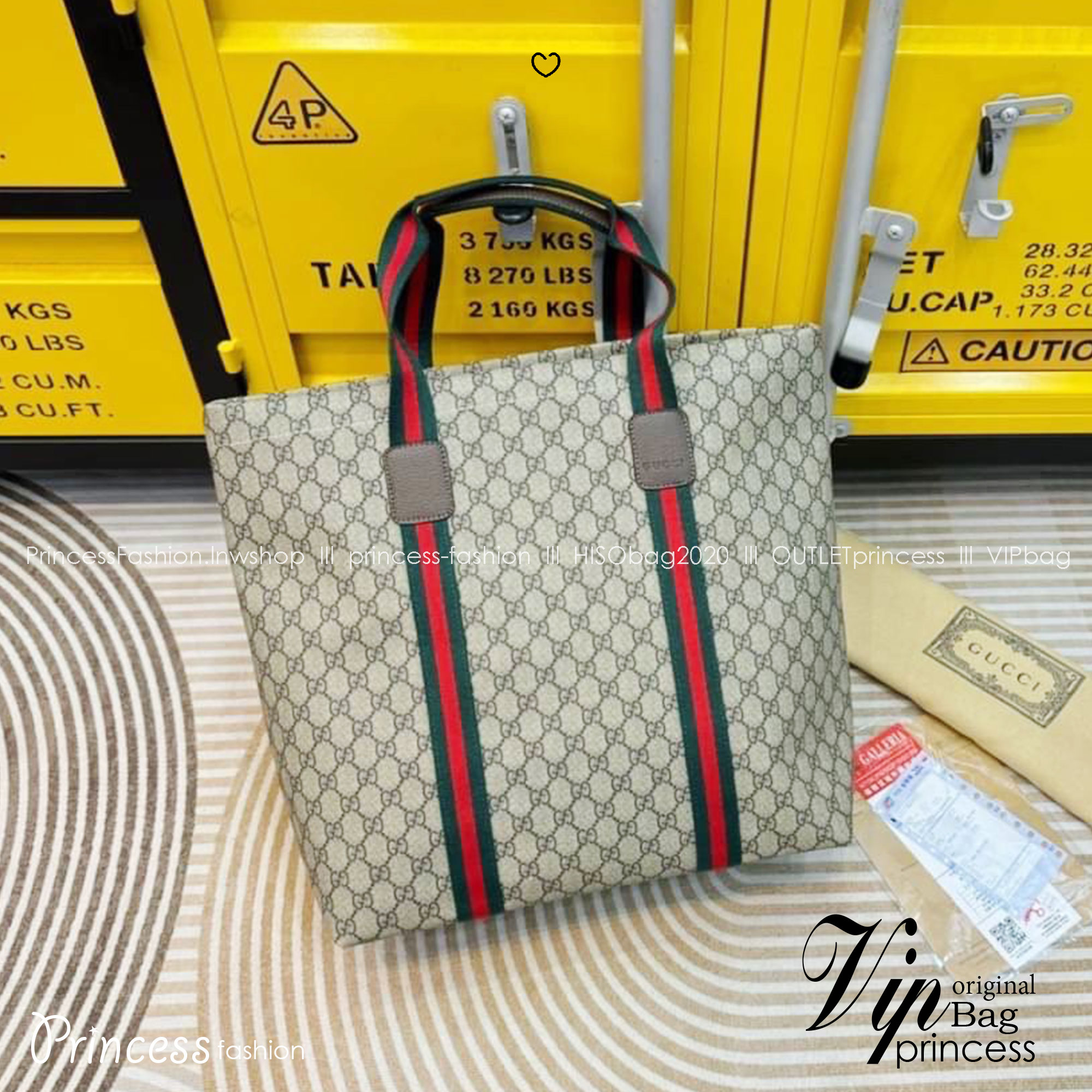 GUCCI GG Tender medium tote bag กระเป๋าทรงโท้ทสุดคลาสสิค เพิ่มกลิ่นอายความโมเดิร์นให้กับดีไซน์แถบสีเขียวแดง สวยเด่นเป็นเอกลักษณ์ใช้ได้บ่อยไม่มีเบื่อ