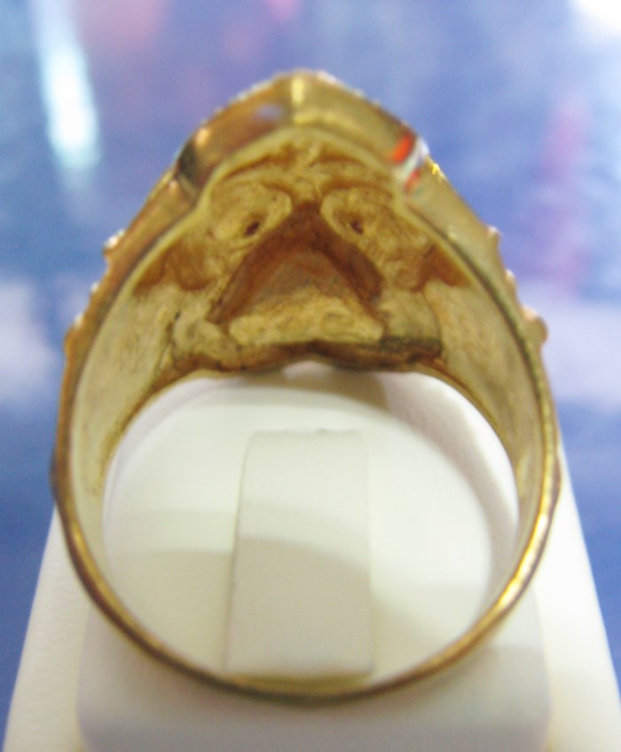 สินค้าหมดค่ะ แหวนเศียรพญาครุฑเนื้อทองเหลืองประดับพลอยสีแดงมหาอำนาจ โชคลาภ ปลอดภัย พร้อมใบคาถาค่ะ