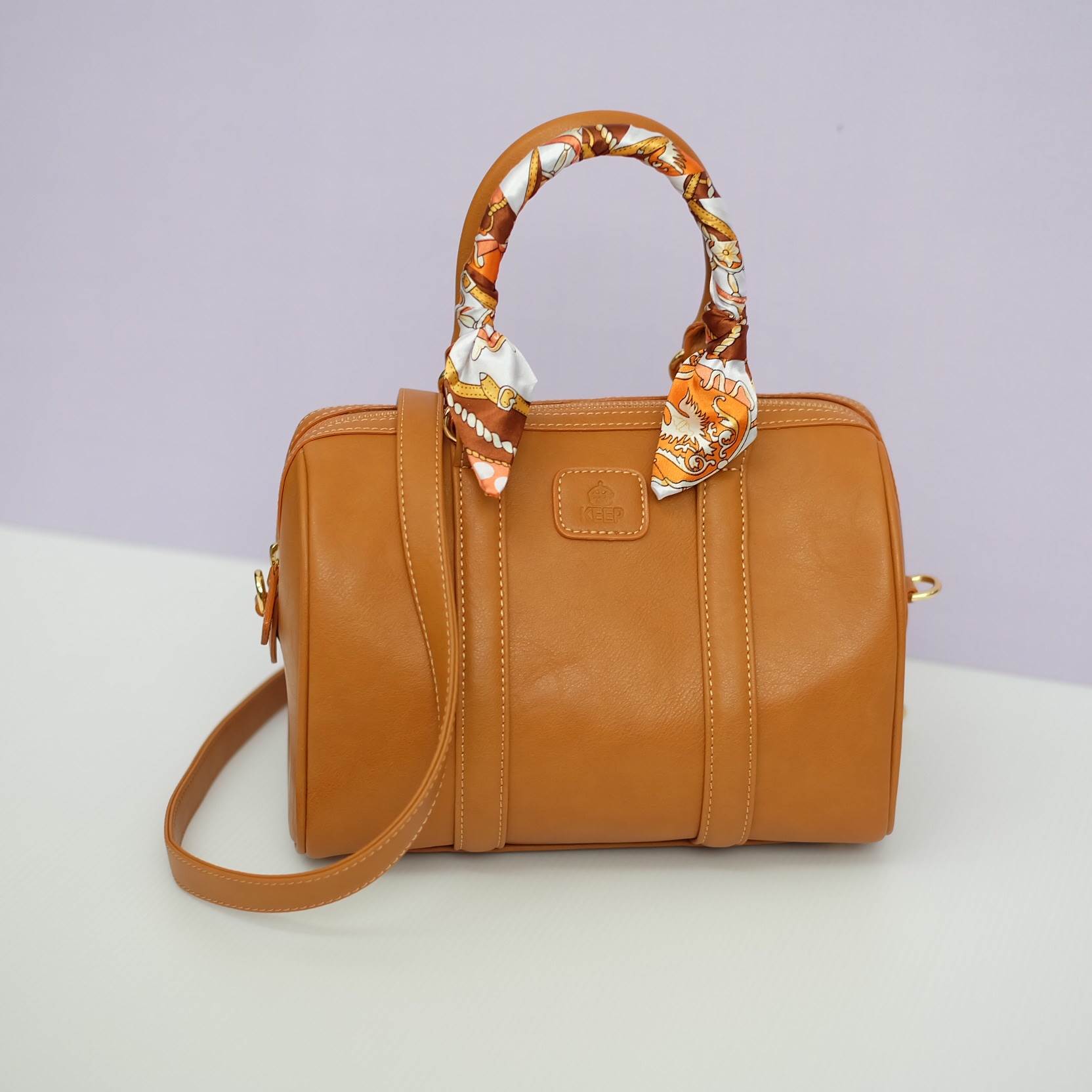 พร้อมส่ง สามสีเลยนะค่า ชอบสีไหน จัดเลยค่า หนังสวยมากรุ่นนี้ การันตี ยอดขายมากกว่า 3000 ใบแล้วค่า 😘🙏🏻 👜ดีเทลกระเป๋า 🌵สินค้าขายดี ขนาด มินิ หนังแกะสังเคราะห์ สวยมากคะ >> รุ่น KEEP sheep leather Pillow bag สวย น่