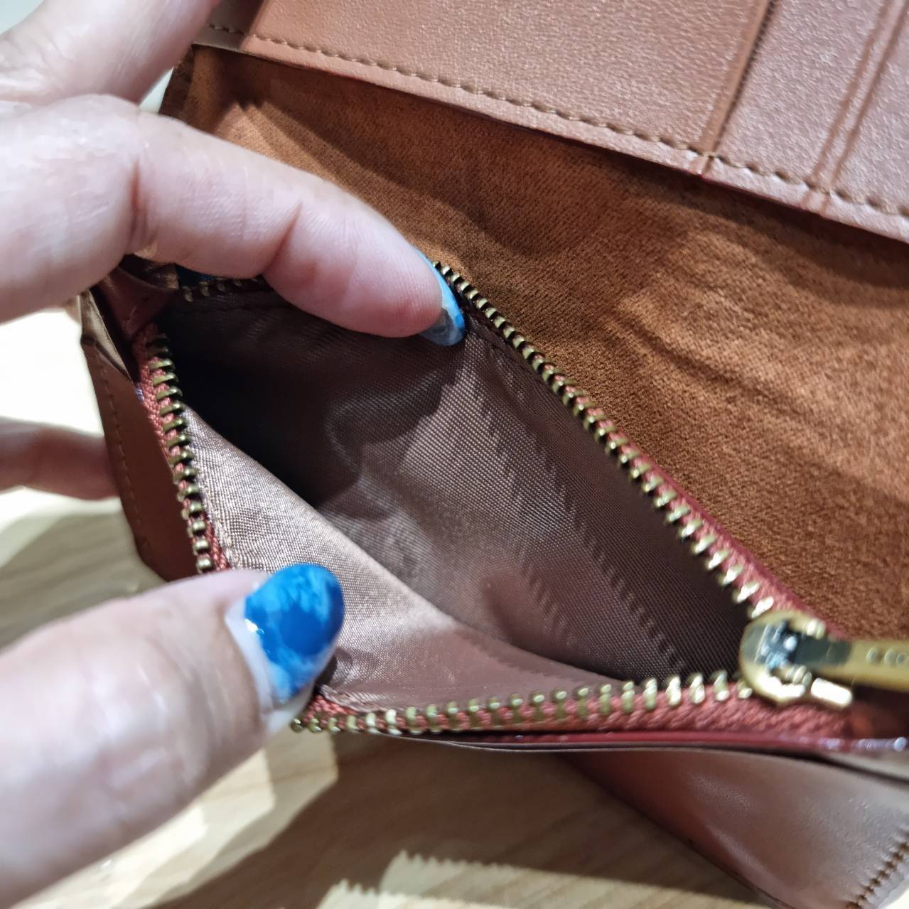 COACH SLIM CARD CASE IN SIGNATURE CANVAS C4818 / C5870 / C4818 กระเป๋าถนอมบัตรกึ่งกระเป๋าสตางค์ เกรดท็อปออริ เกรดดีสุด สลับแท้ 1:1 ใช้ต่างประเทศได้