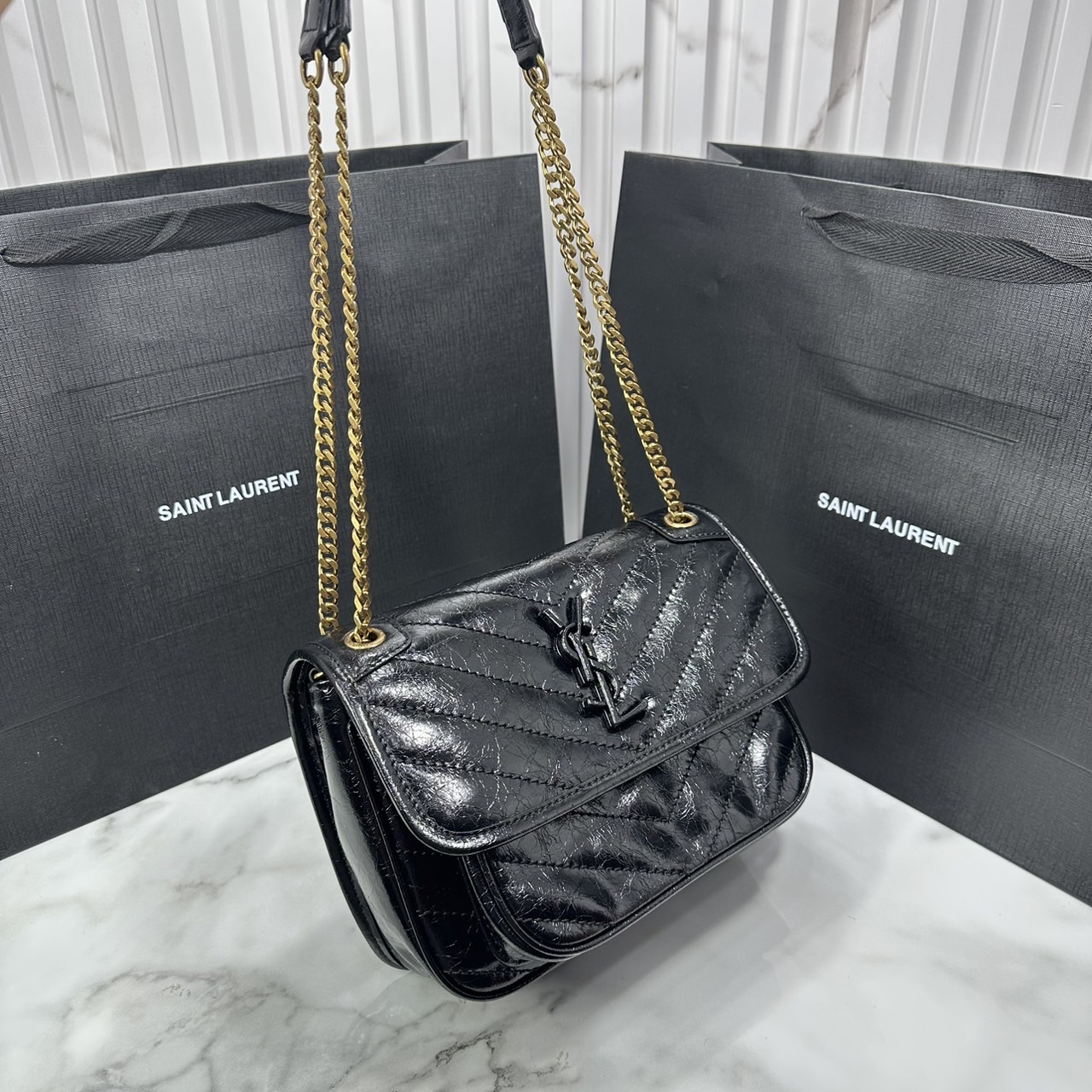 Small YSL Niki shoulder bag 9" กระเป๋าสะพายทรงคลาสสิค รุ่นยอดนิยมของแบรนด์ที่ใครๆก็ต้องมีใช้ ดีไซน์เรียบหรู 🧡เกรดออริ ใช้งานต่างประเทศได้