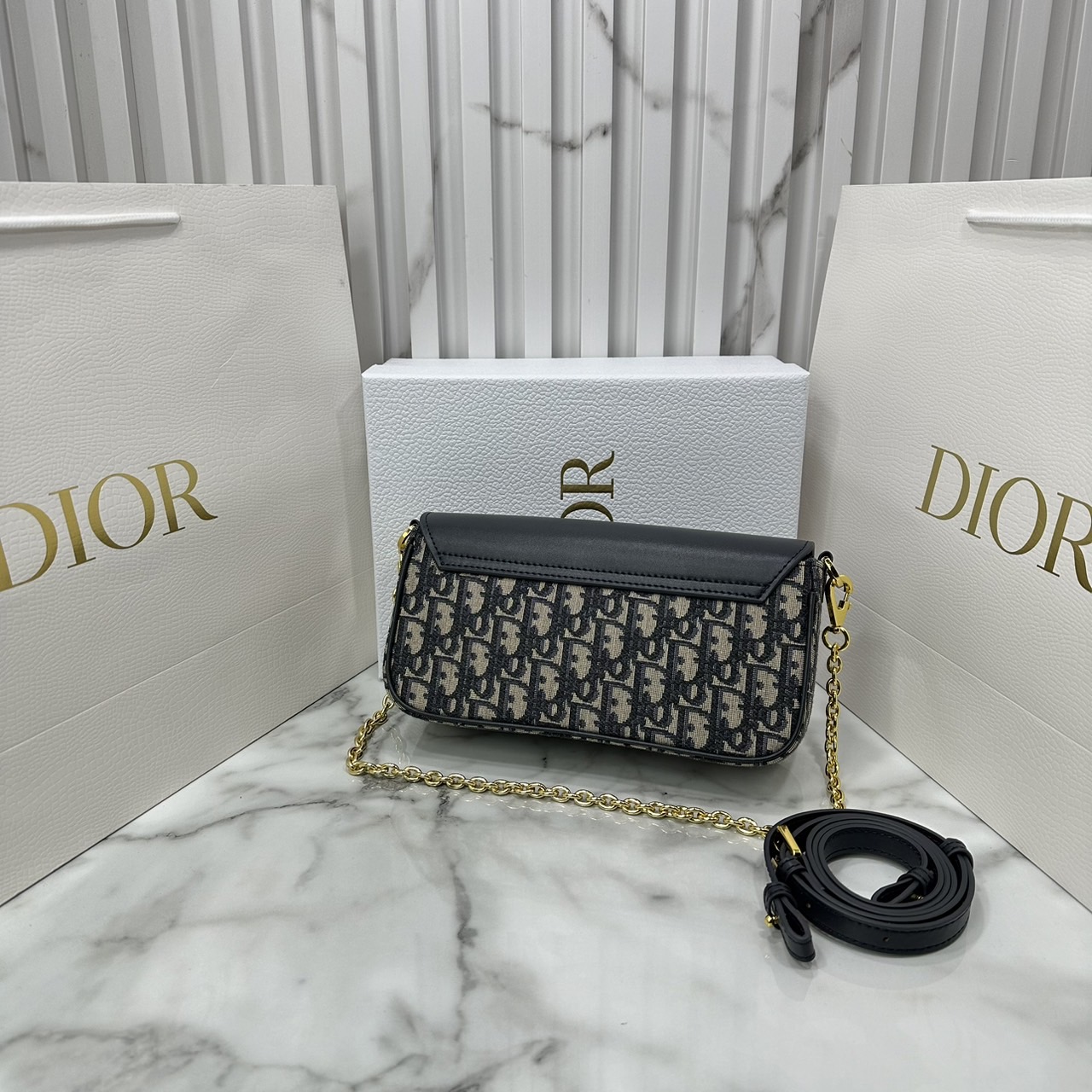 DIOR 30 Montaigne Avenue East-West Double Carry Mini Bag กระเป๋าสะพายทรงพอชรุ่นใหม่ winter 2024 สวยหรู ดีเทลแพง รุ่นที่ใครเห็นเป็นต้องรัก