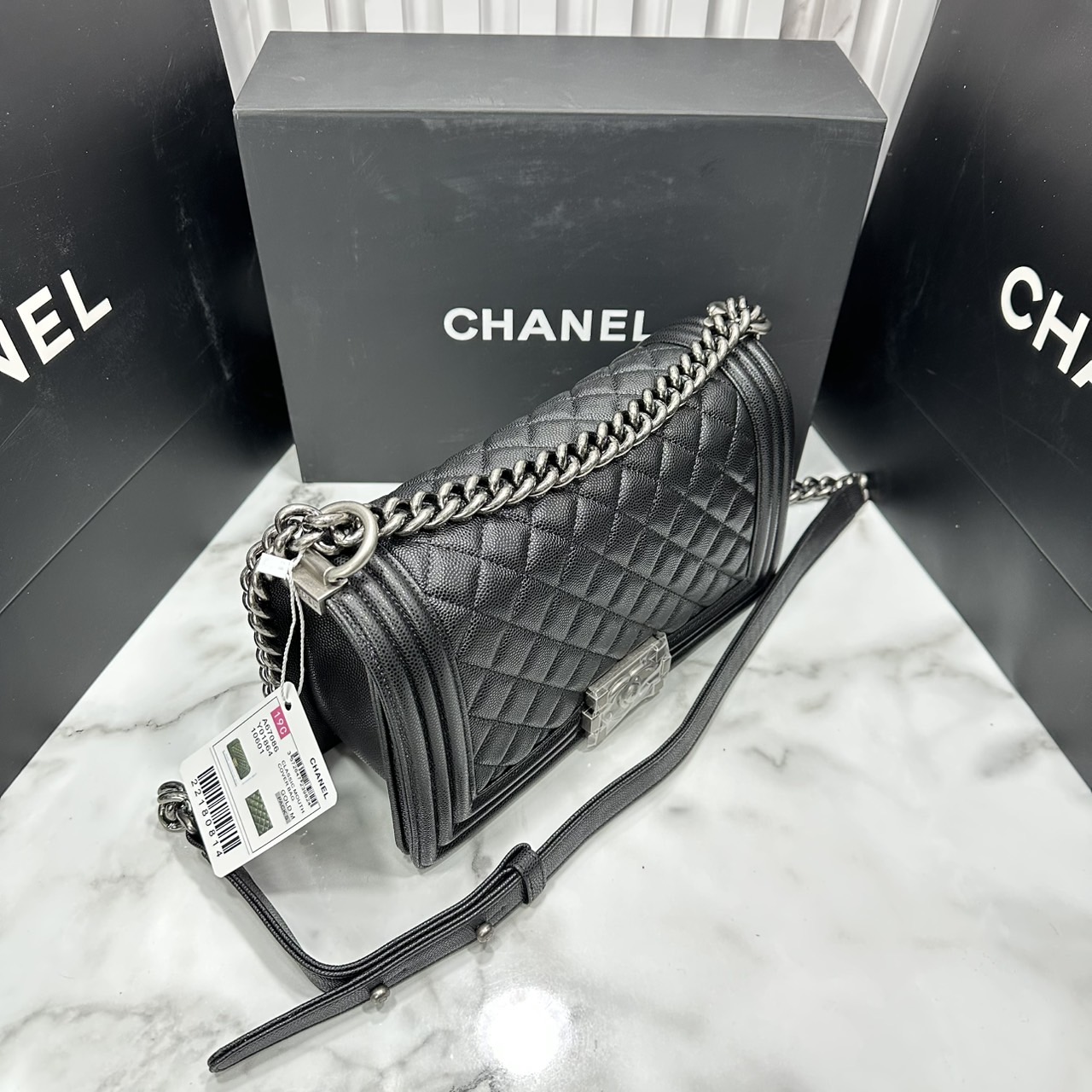 ORI หนังแท้ | CHANEL Boy 25cm shoulder bag กระเป๋าสะพายรุ่นยอดนิยม หรูหราระดับตำนาน สวยงามเหนือกาลเวลา