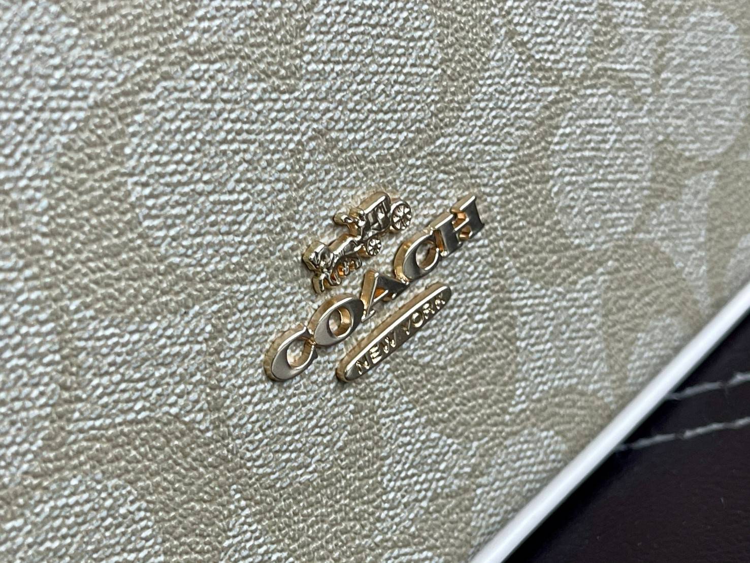 Coach KATY SATCHEL IN SIGNATURE CANVAS (COACH 2558) [Light Khaki Chalk]