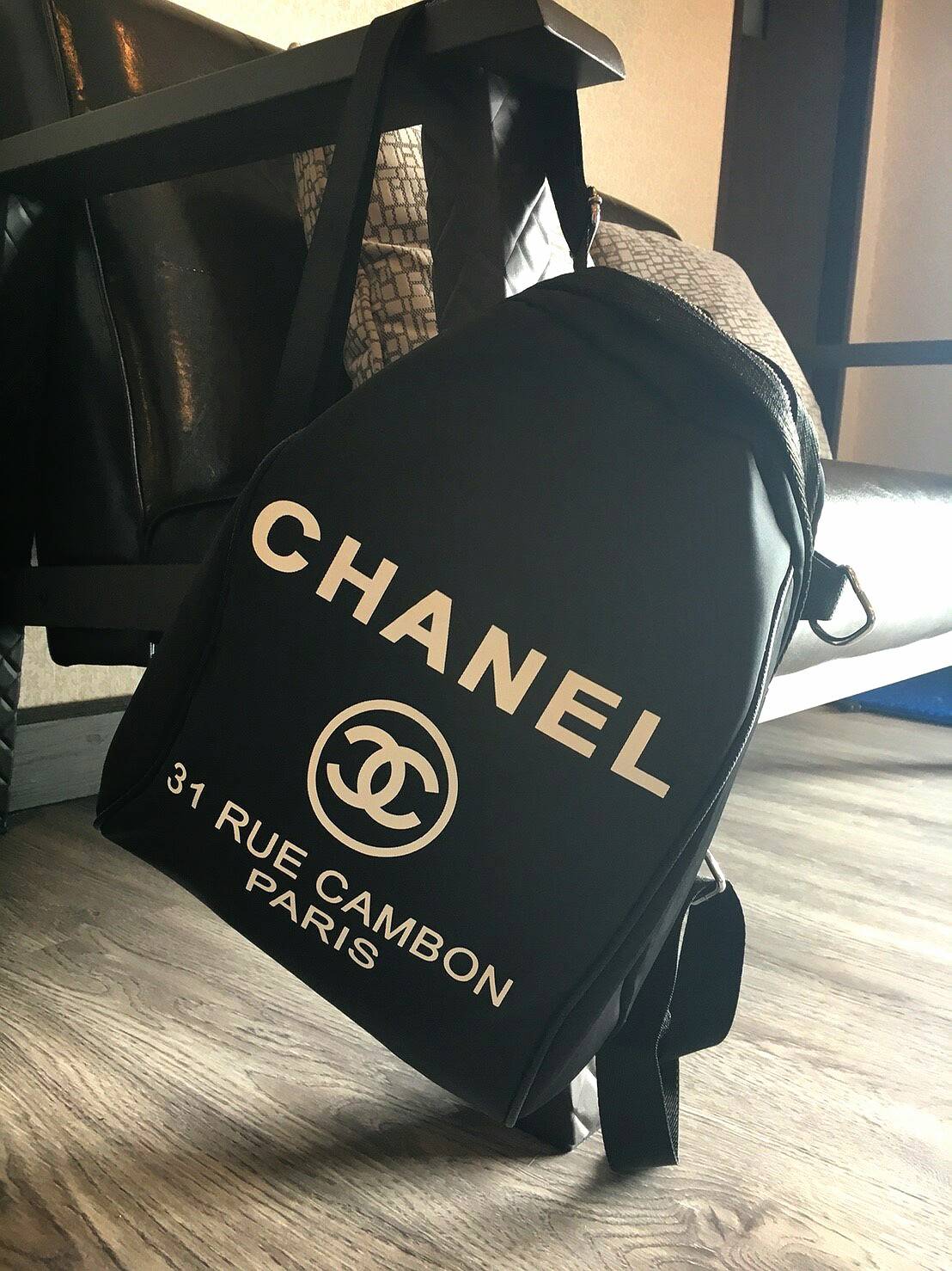 New item! must have kaa กระเป๋าเป้ nylon คลาสสิค จากพรีเมี่ยมกิ้ฟ แบรนด์ Chanel กับทรง Chanel Nylon 2way backpack โดดเด่นด้วยดีไซน์เป้เก๋กู๊ดดด ตัวกระเป๋าไนล่อน ทั้งใบ อะไหล่เงินเงา **กันน้ำได้ จุของได้กำลังดี มีช่องใส่ของเป็นสัดส่วน มาพร้อม สายสะพาย 2 สา