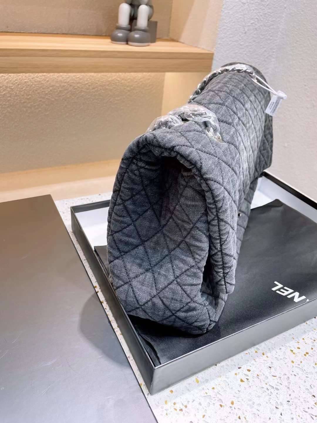 CHANEL Large Denim Flap Bag พร้อมส่ง 2 สี 16"