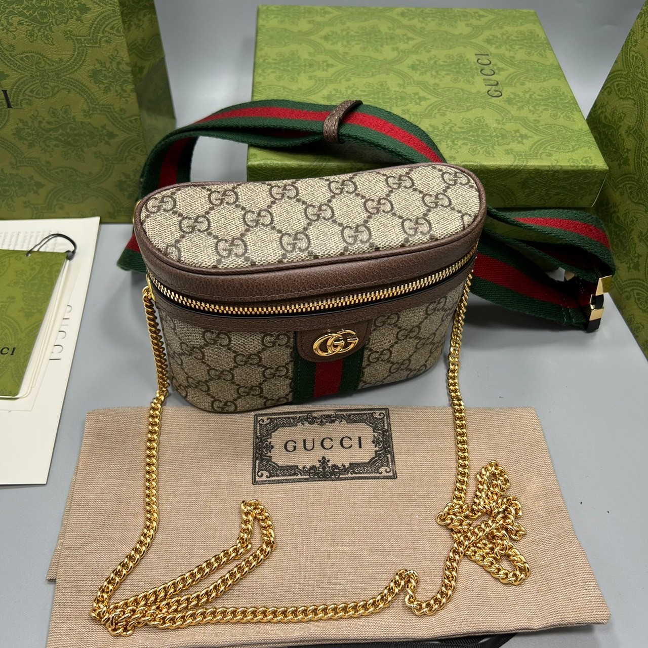 GUCCI Ophidia belt bag with Web เกรดออริจินอล กระเป๋าคาดเอว และสะพายข้างด้วยสายโซ่ได้ งานหนังแท้และแคนวาสอย่างดี รุ่นใหม่ล่าสุด ใช้ได้ทั้งชายหญิง เป็นรุ่นที่มาเท่าไรก็ไม่เคยพอขาย ฮอตมากๆค่ะ ภาพถ่ายจากงานขายจริง ใช้งานต่างประเทศได้