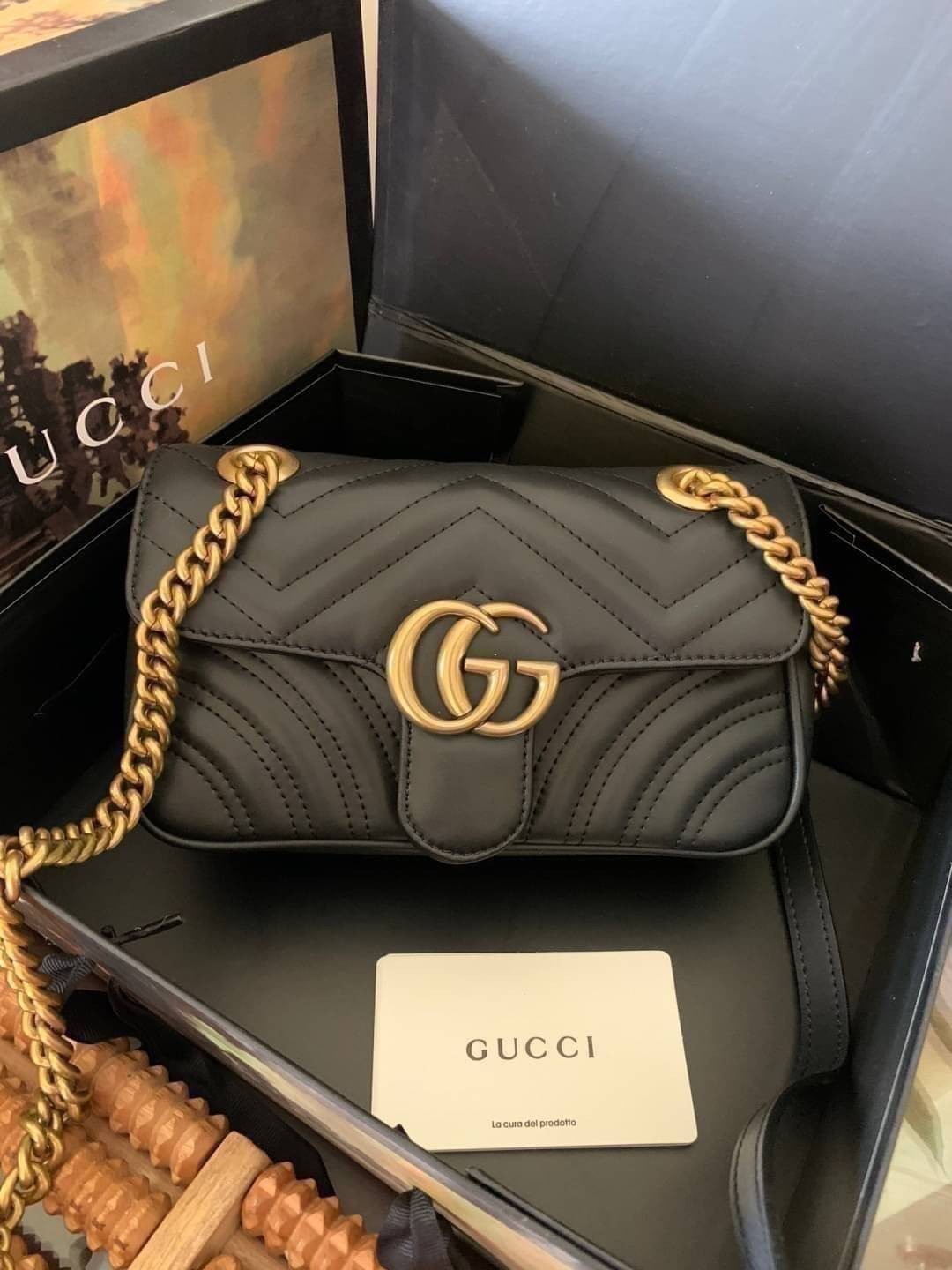 VIP 】หนังแท้ GUCCI GG Marmont matelassé mini bag 22CM พร้อมส่งที่ไทย ขนาดมินิขายดีที่สุดค่า ใบจริงสวยมากๆ สาวๆที่ได้ไป รับรองไม่ผิดหวังแน่นอน สินค้ามีมาพร้อมส่ง แนะนำห้ามพลาด ก่อนหมดจ้าา!