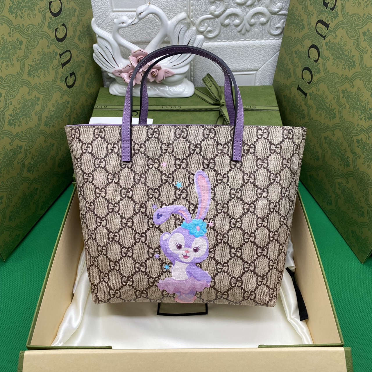 (รวมแบบ) หนังแท้ GUCCI Animal-Friendly Gucci Kid GG Supreme Tote Bag ลายใหม่น่ารักมากเลยค่าา งานหนังแท้ทรงตั้งสวย ขนาดกะทัดรัด จุของได้เยอะ ใช้ได้ทั้งเด็กและผู้ใหญ่ น่ารักมากค่ะ