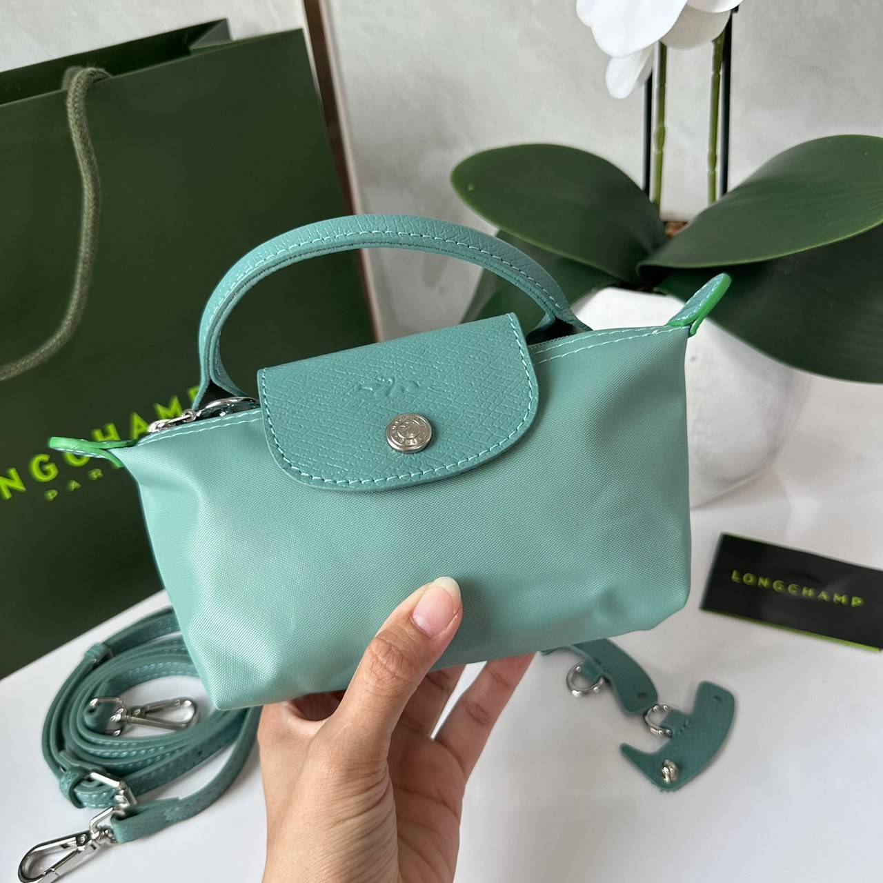 LONGCHAMP LE PLIAGE ORIGINAL Pouch with handle กระเป๋าใบเล็กขนาดกระทัดเหมาะกับใส่ของจำเป็นจุกจิก