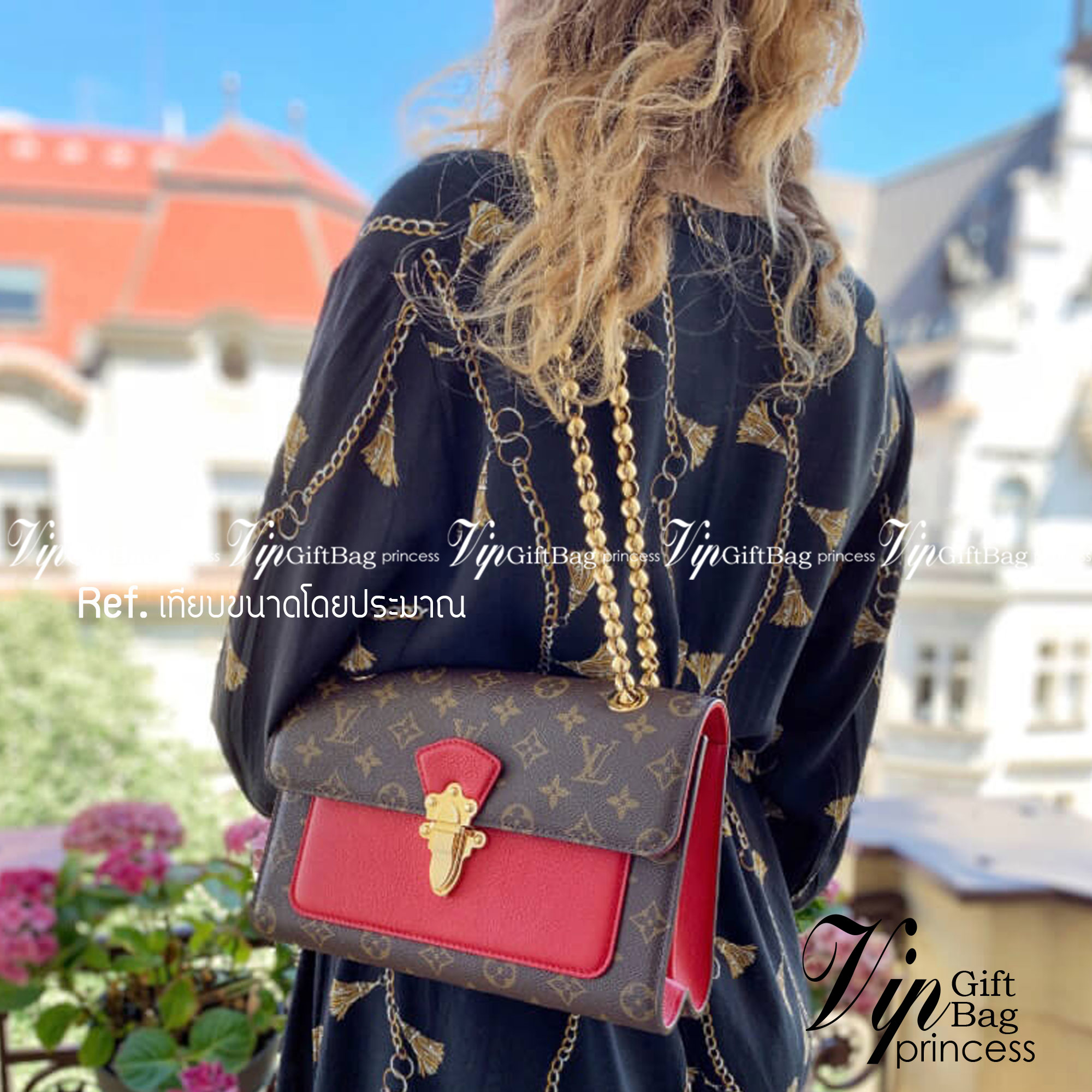 LV VICTOIRE Monogram กระเป๋าสะพายไอเท็มนำแฟชั่นที่น่าดึงดูดใจ ทรงกะทัดรัดและใช้งานได้สะดวก หนังแคนวาสอย่างดี ลาย Monogram เปิด-ปิดแบบกดล็อคอะไหล่สีทองสวยงาม ภายในมี3ช่องกว้างสามารถใช้งานได้หลากหลายและจุของได้มากมายเกินคาดนะคะ