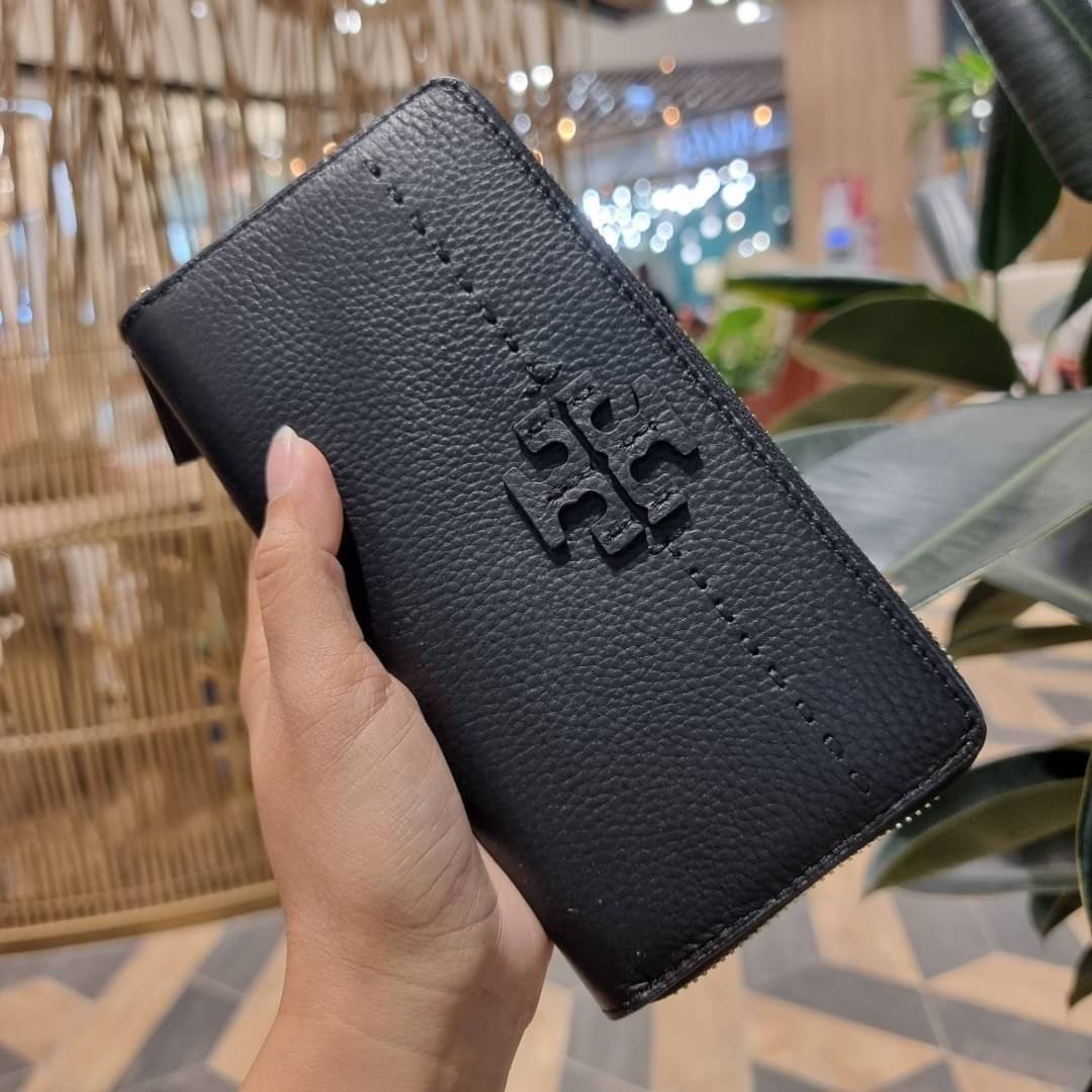 TORY BURCH MCGRAW ZIP CONTINENTAL WALLET กระเป๋าสตางค์ใบยาวรุ่นหายาก จัดเต็มสีสวยพร้อมส่ง ขนาดกำลังพอเหมาะ วัสดุหนังวัวสัมผัสดีมาก