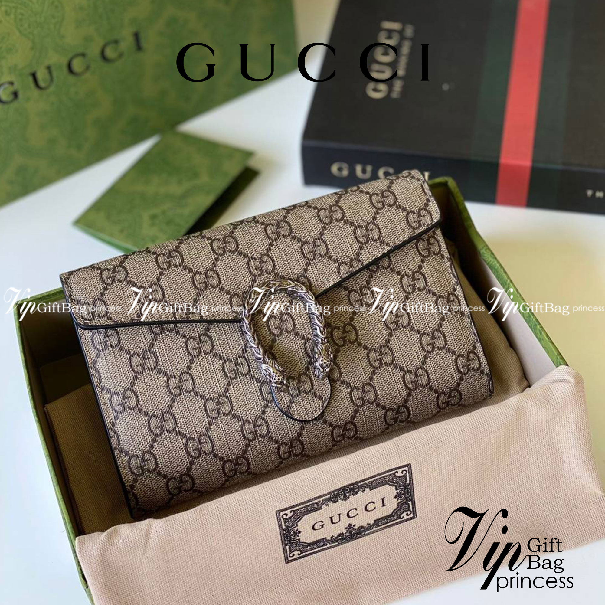 หนังแท้ GUCCI GG Supreme chain wallet / GG Supreme Mini Wallet Beige/ebony GG Supreme canvas พร้อมส่งที่ไทย กระเป๋าสตางค์ GG Supreme พร้อมสายโซ่พร้อมปิดเดือยหัวเสือ งานหนังแท้ทั้งใบ พร้อมส่งที่ไทย ภาพสินค้าถ่ายจากงานขายจริง ใช้งานต่างประเทศได้