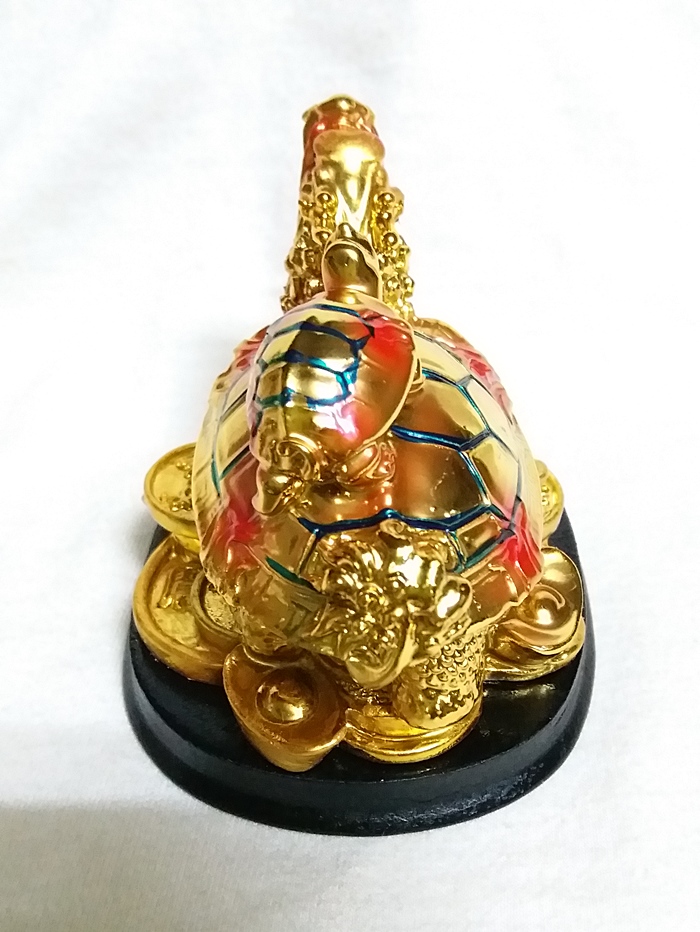 สินค้าหมดค่ะ เต่าหัวมังกรและลูกสีทองเหยียบบนกองเงินกองทอง เสริมโชคลาภความมั่งคั่งค่ะ