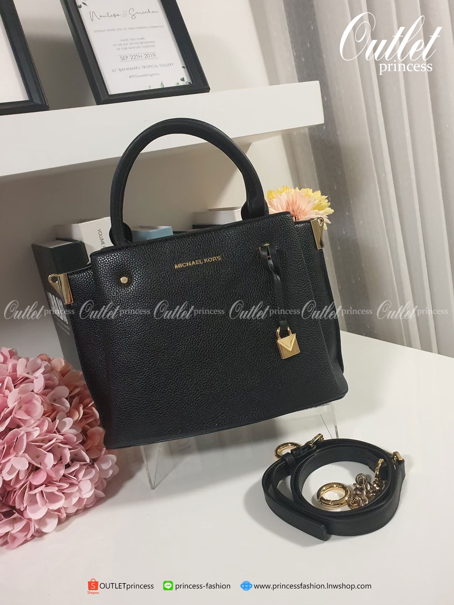 ของแท้ 100% NEW COLLECTION!! MICHAEL KORS GENIE LEATHER BAG สีดำ