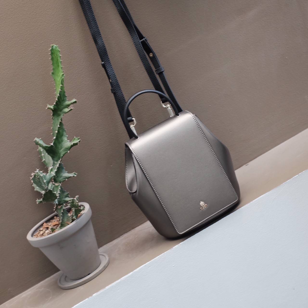 ทรงน่ารักมาก กระเป๋าเป้สะพายข้างได้ สี Glitter ✨ Limited รับ (summer) **KEEPBAG_Allma กระเป๋าเป้ใบใหม่เอาใจสาวทุกสไตล์เลยค่ะ 🌈🌈Summer นี้ ใครกำลังมองหากระเป๋าเป้ใบเล็ก เหมาะกับทุกๆวัน ใช้งานง่าย ใส่ของครบใบนี้แนะนำเลยค่า น้ำหนักเบา 