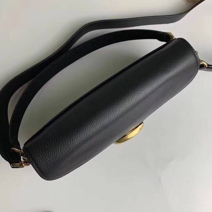 ของแท้ 💯% COACH Coach tabby convenience shoulder bag crossbody Product Details Polished pebble leather Inside zip and multifunction pockets Snap closure, fabric lining Outside slip pocket