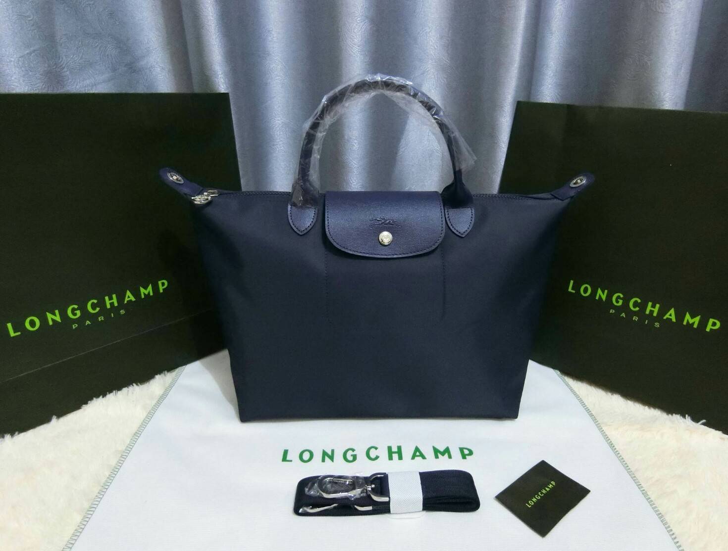 Longchamp Le Pliage Neo Size M สินค้าใหม่ ของแท้เท่านั้น!!เป็นล็อตผลิตเกินออเดอร์จากโรงงาน มาพร้อมการ์ด/ถุงผ้าแบรนด์/ถุงกระดาษแบรนด์