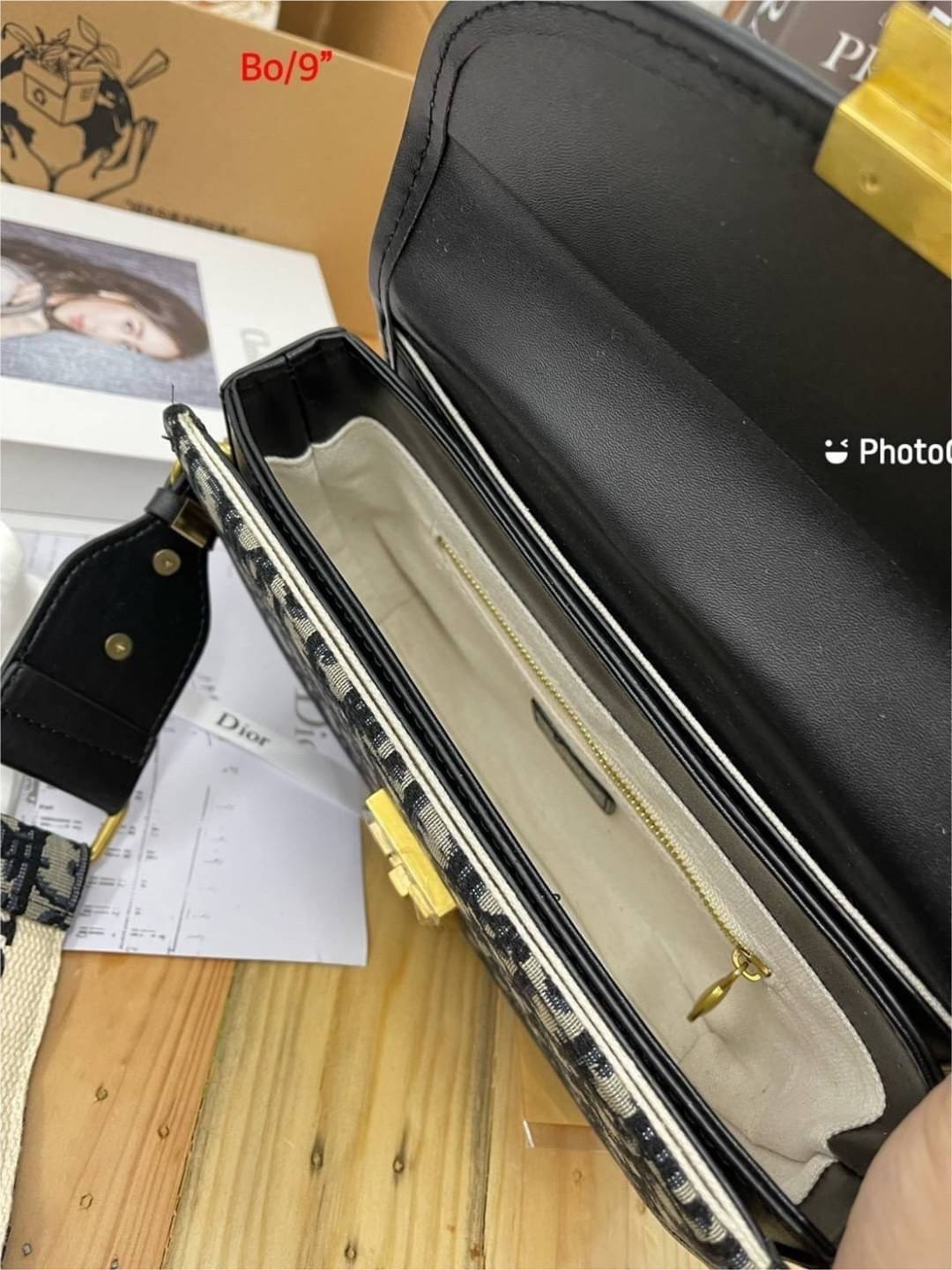 Dior Addict Flap Bag in Oblique กระเป๋าสะพาย ไอเท็มใหม่ล่าสุดปังมากๆ น่าใช้น่าสะสม พร้อมกล่องแบรนด์ จะซื้อใช้เองหรือมอบเป็นของขวัญก็ดูดีถูกใจผู้รับแน่นอนค่ะ พร้อมส่งที่ไทยราคาสุดคุ้มไอเท็มเด็ดๆห้ามพลาด!