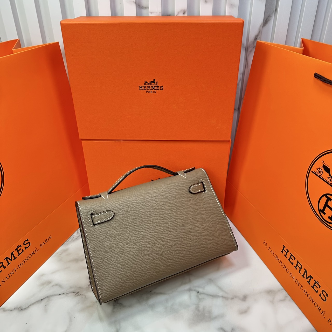 ORI หนังแท้ | Hermes Mini Kelly Pochette 20cm จิ๋วแต่แจ๋ว ราคาพุ่งยิ่งกว่าทอง กระเป๋าสะพายที่สุดแห่งหรูหราลัคชู นิยามของความสง่างามเหนือกาลเวลา