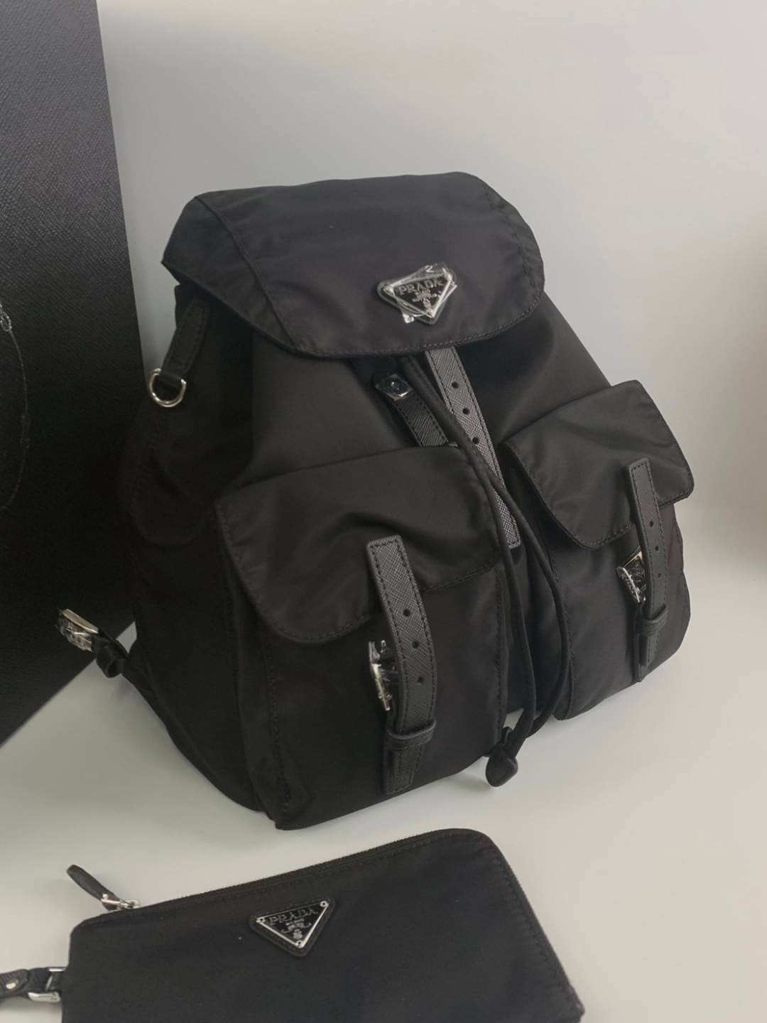 Prada Re-Nylon medium backpack with pouch / PRADA backpack พร้อมส่งที่ไทย กระเป๋าเป้ไนล่อนพราด้า **สินค้าเกรดท็อปออริจินอล 1:1 สลับแท้ ใช้งานต่างประเทศได้