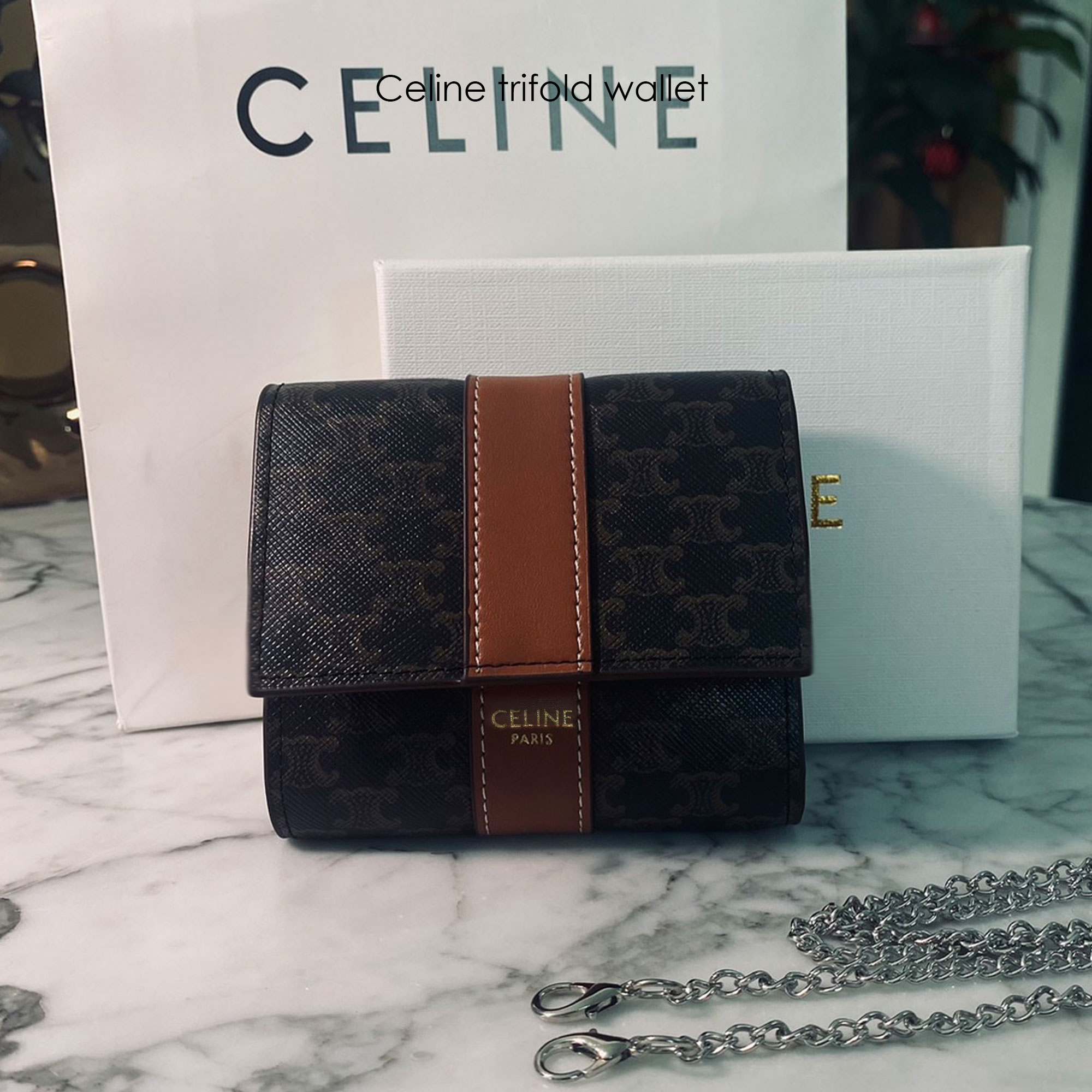 CELINE TRIFOLD WALLET กระเป๋าสตางค์ 3 พับ พร้อมสายสะพายโซ่ crossbody สะพายไหล่ได้ เริ่ดเว่อร์! ไอเท็มสุดฮอต exclusive ดีไซน์สุดคลาสสิค วินเทจ เรียบง่ายแต่หรูหรา