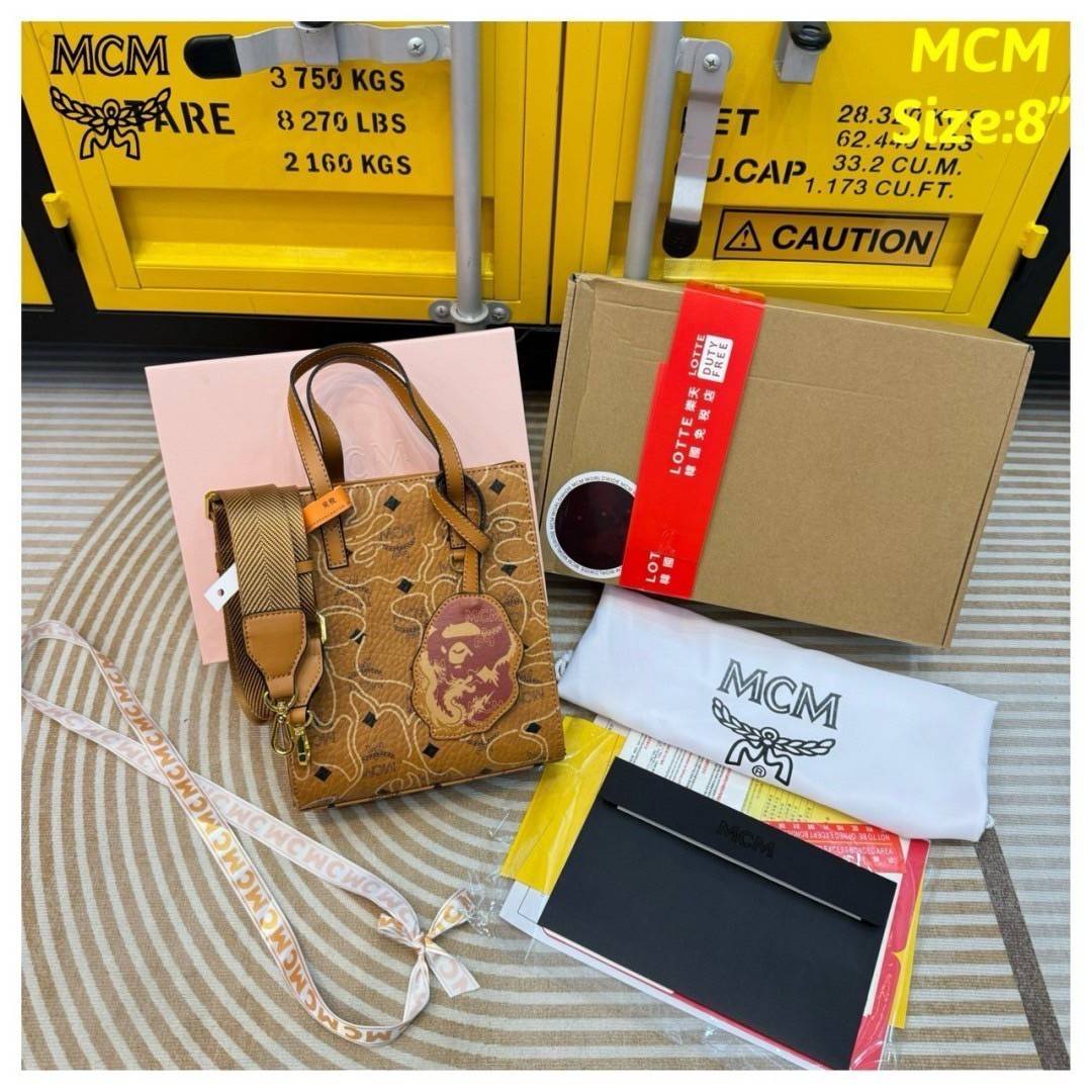 M.C.M X BAPE AREN TOTE IN VISETOS กระเป๋าทรงโท้ท รุ่นใหม่ BAPE® CAMO สวยเท่ เกรดไฮเอน 1:1 ใช้งานต่างประเทศได้