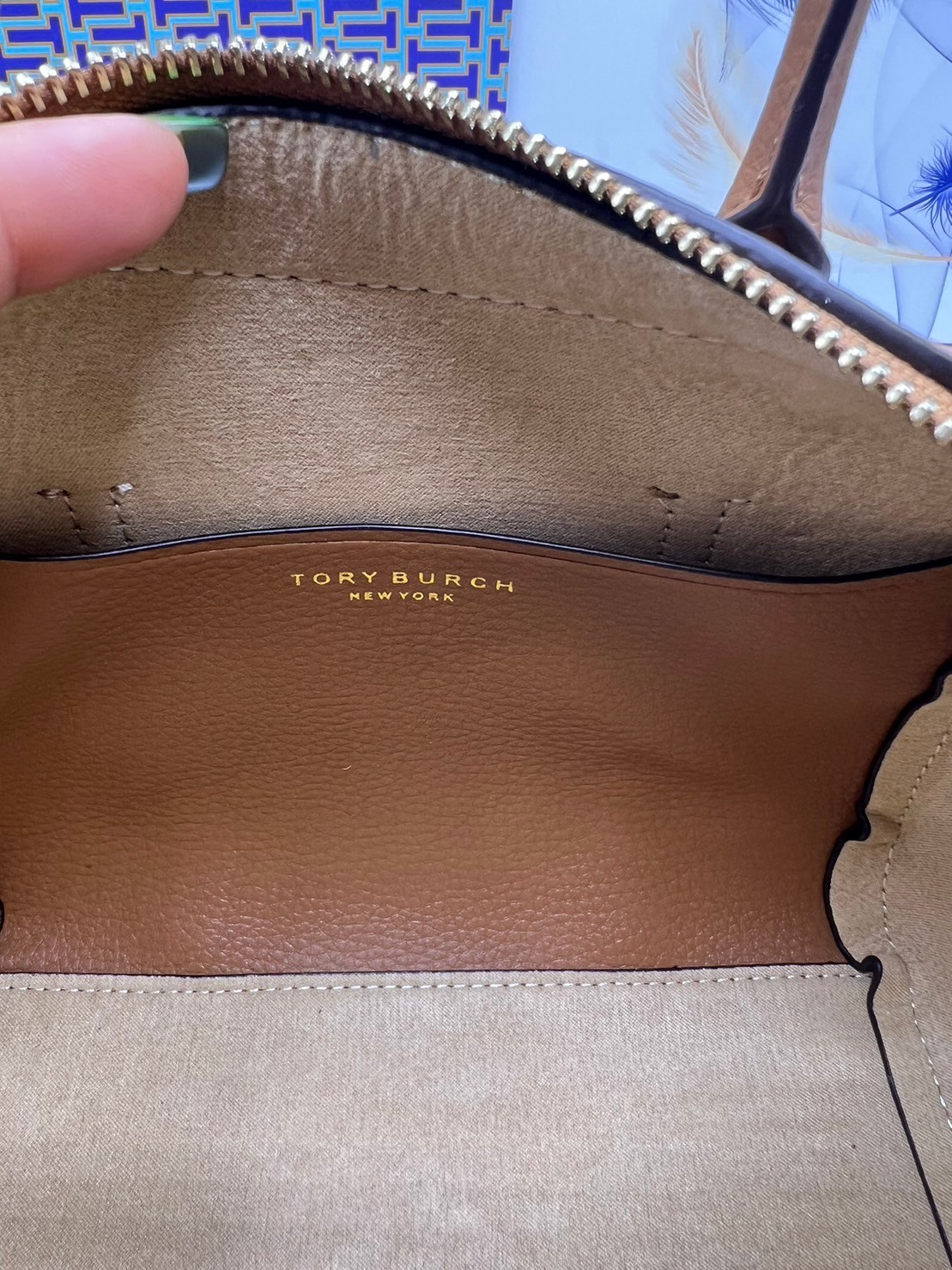 Tory Burch Thea Mini Web Satchel Crossbody Bag / Tory keepall พร้อมส่ง กระเป๋าสะพายทรงหมอนขนาดกลางกำลังน่ารัก เกรดท็อปออริจินอล