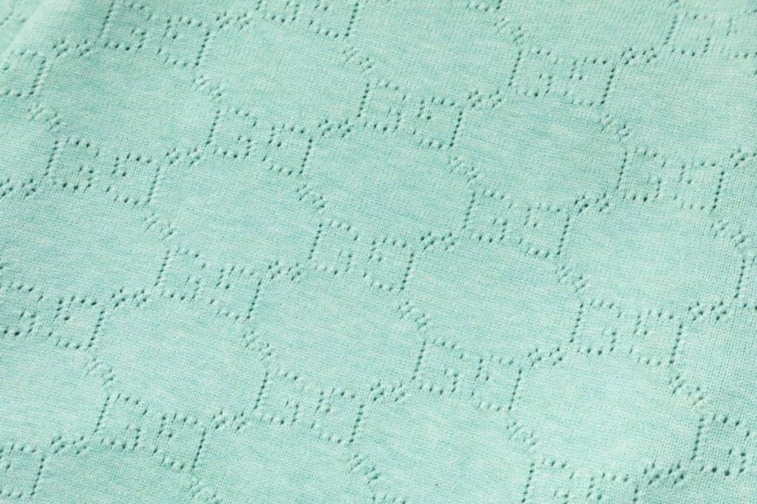 GUCCI Sweater / GUCCI Pullover aus Wolle mit GG งานเกรดออริจินอล มีป้ายแท็กที่คอเสื้อทุกตัว ใส่ได้ทั้งผู้หญิงผู้ชาย พร้อมส่งที่ไทย ภาพสินค้าถ่ายจากงานขายจริง ใช้งานต่างประเทศได้