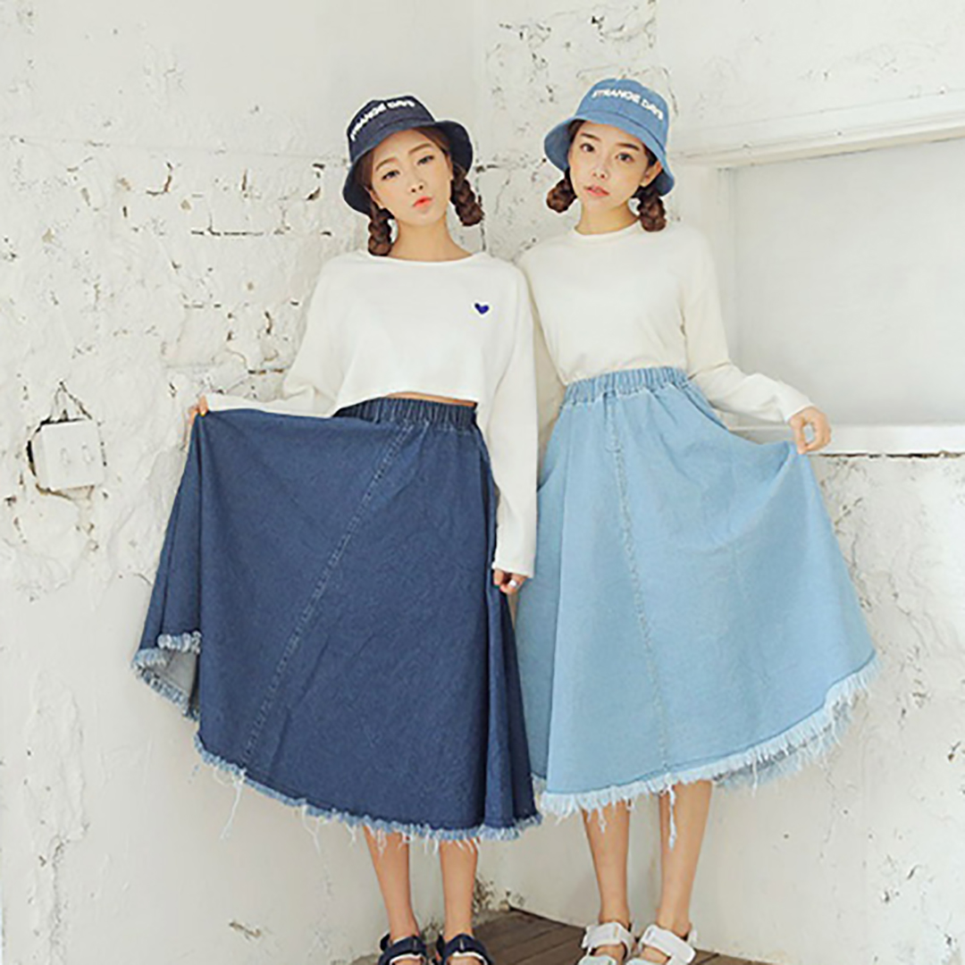 พร้อมส่ง 🌵 Denim skirt กระโปรงยีนส์แต่งชายขาด (IN32445)