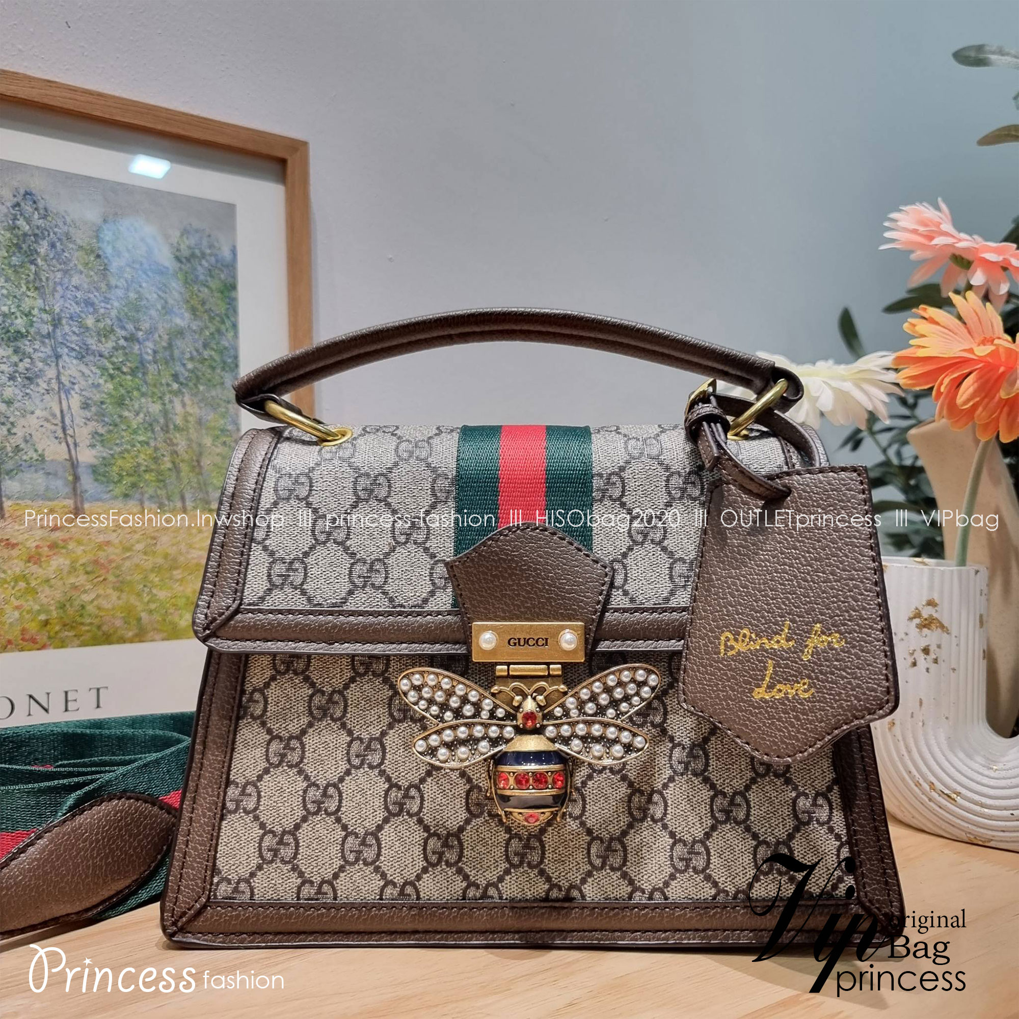 Gucci Queen Margaret Bee Bag / Gucci queen margaret crossbody handbag พร้อมส่ง กระเป๋าสะพายข้าง ดีไซน์สวย โดดเด่นไม่ซ้ำใคร เปิด-ปิดด้วยตัวกดล็อครูปผึ้ง พร้อมแท็กพวงหนังห้อยเก๋ๆ