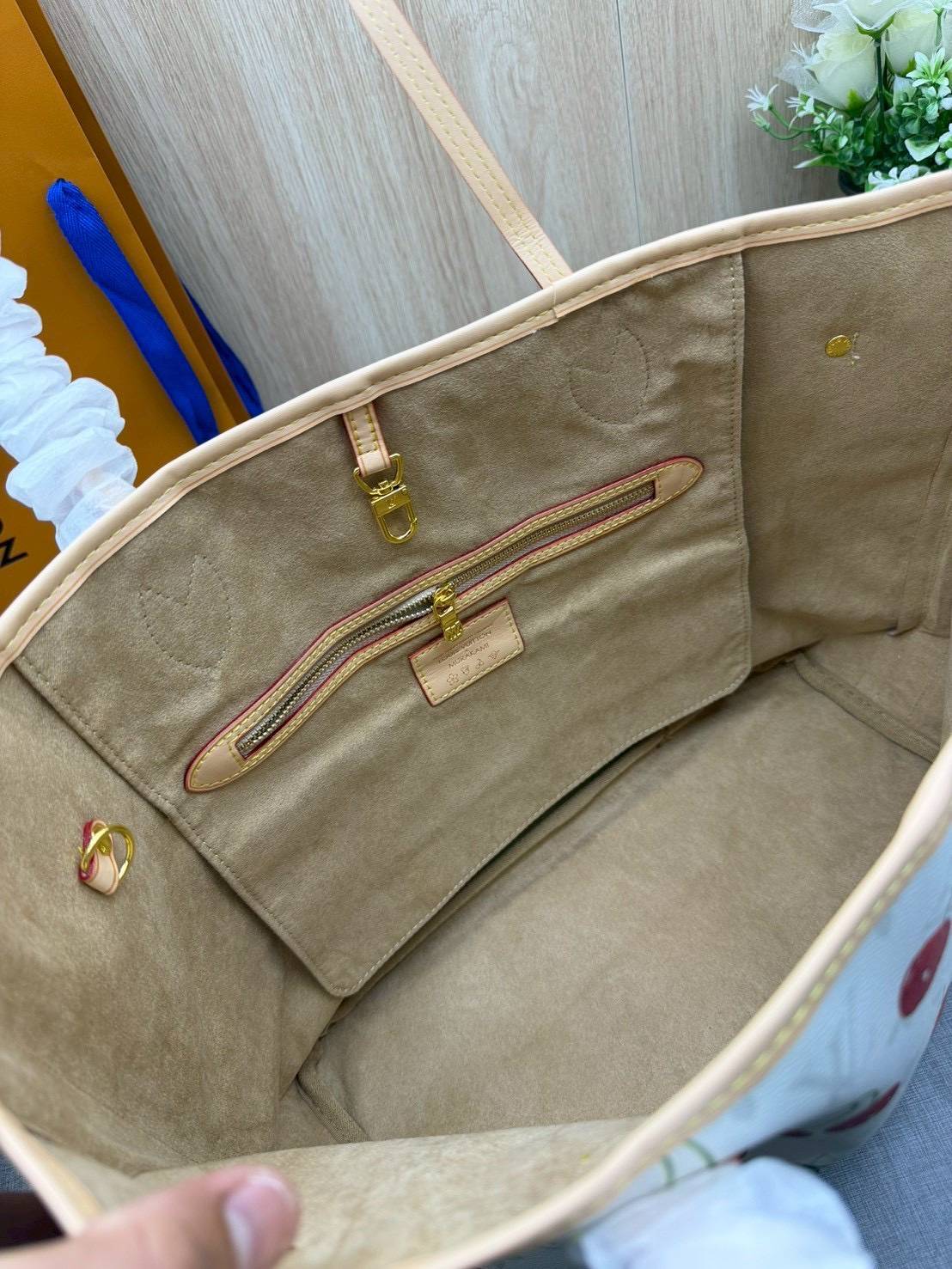 ORI หนังแท้ | LV x TM - Neverfull MM Bag Monogram cherry canvas / LV Tote Bag สีขาว กระเป๋าสะพายทรงโท้ทใบใหญ่ ลายเชอรี่น่ารักสดใส