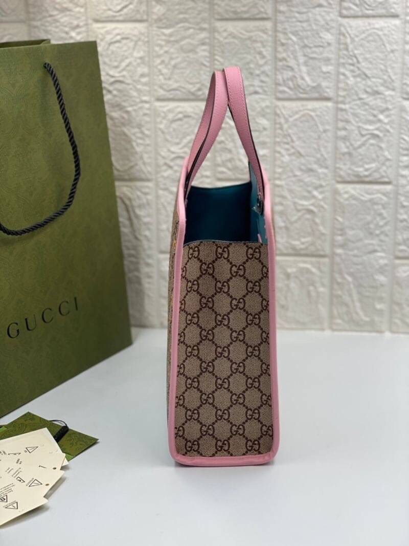 VIP GIFTbag 】GUCCI Children's Yuko Higuchi tote bag GG Supreme canvas งานหนังแท้ น้องกระต่ายคอลเลคชั่นสดใสน่ารัก เอาใจน้องๆ และสาวๆ สายแบ๊ว คิ๊วๆ ด้านในโล่งกว้าง สะพายไปไหนก็ได้ตามสะดวก ใส่ของได้ครบจบใบเดียว คุ้มจริงๆจ้า